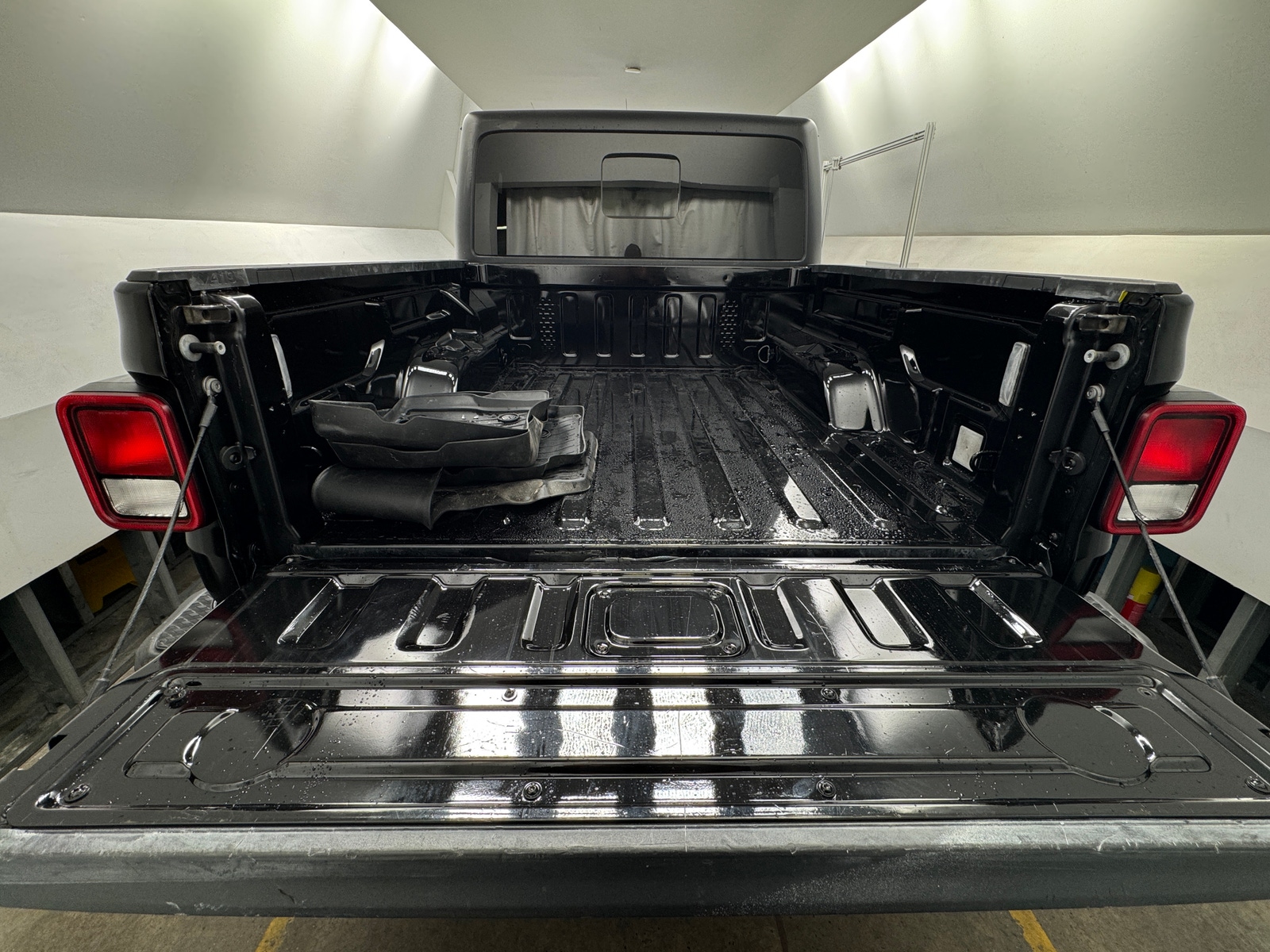 Thumbnail: 2022 Jeep Gladiator - 7