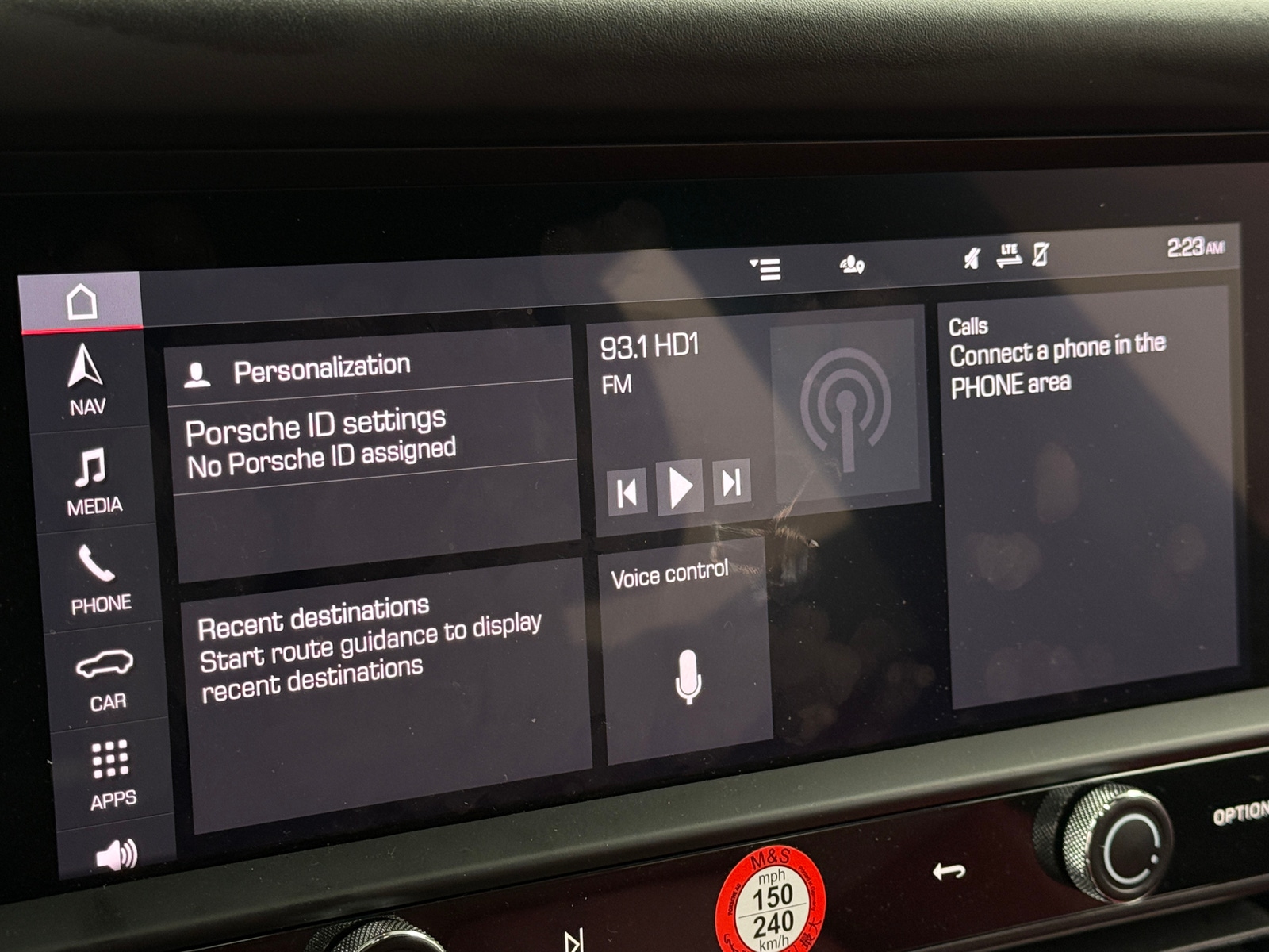 Thumbnail: 2023 Porsche Macan - 3