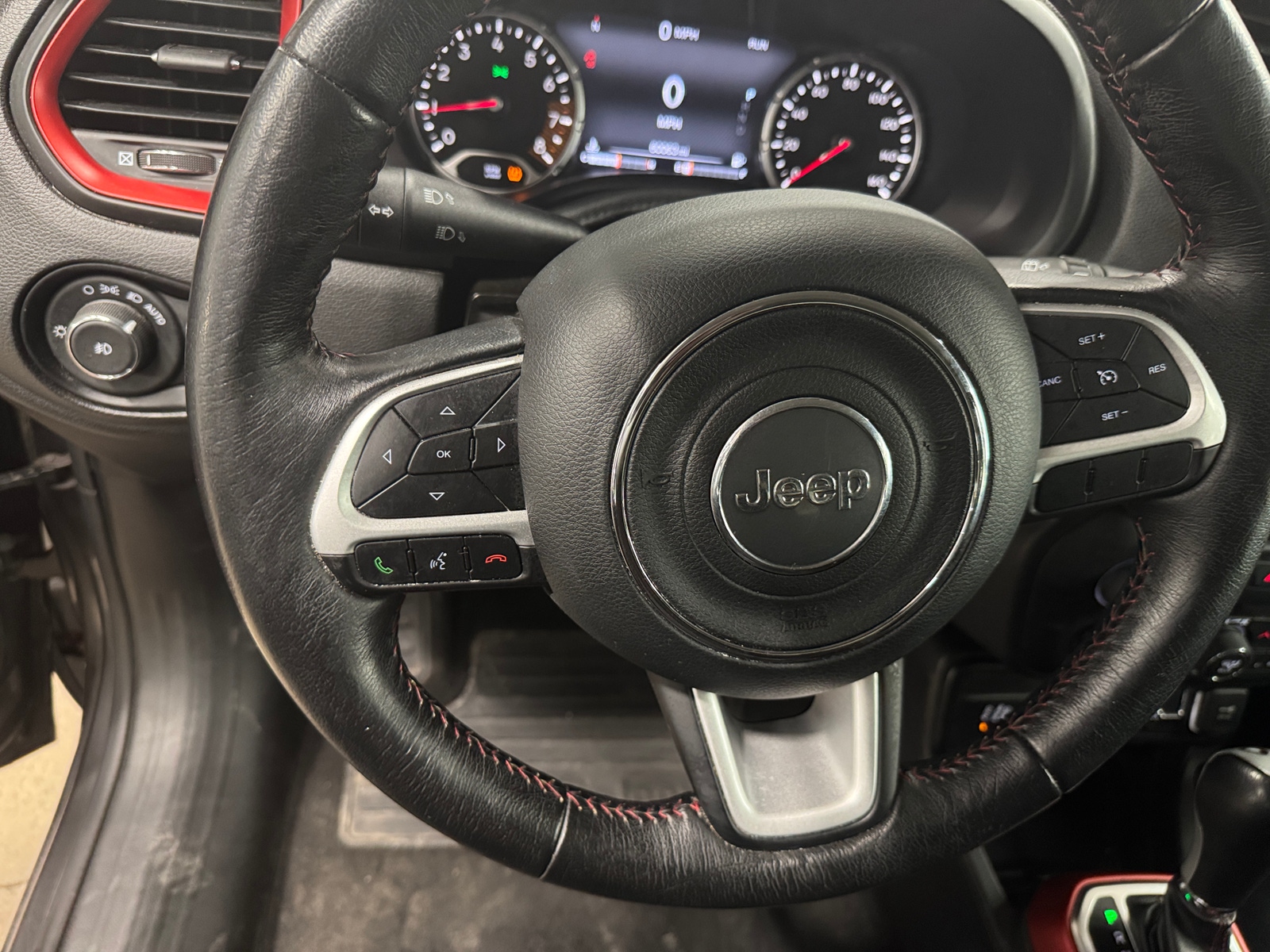 Thumbnail: 2019 Jeep Renegade - 5