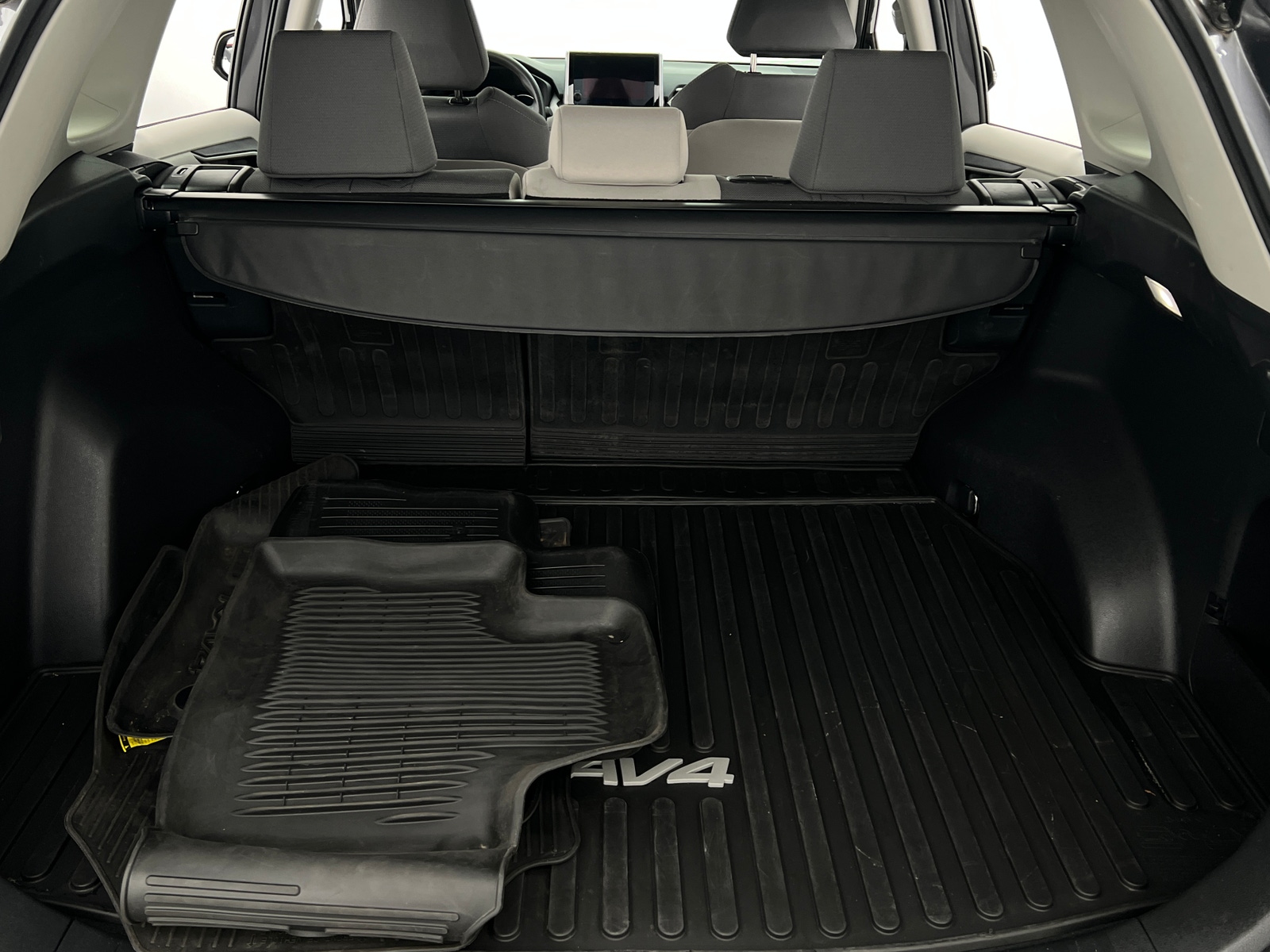 Thumbnail: 2024 Toyota RAV4 - 7