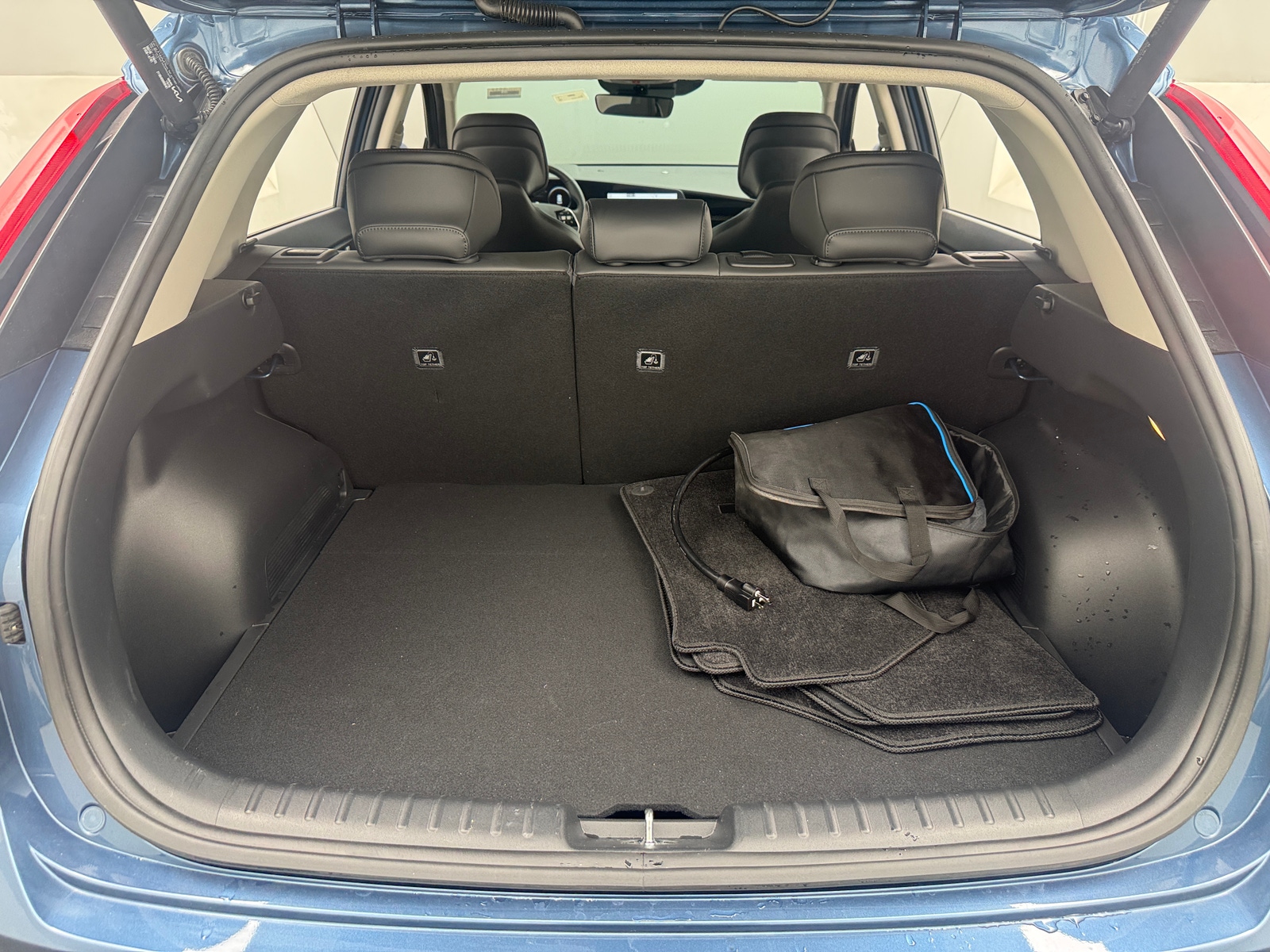 Thumbnail: 2024 Kia Niro - 7