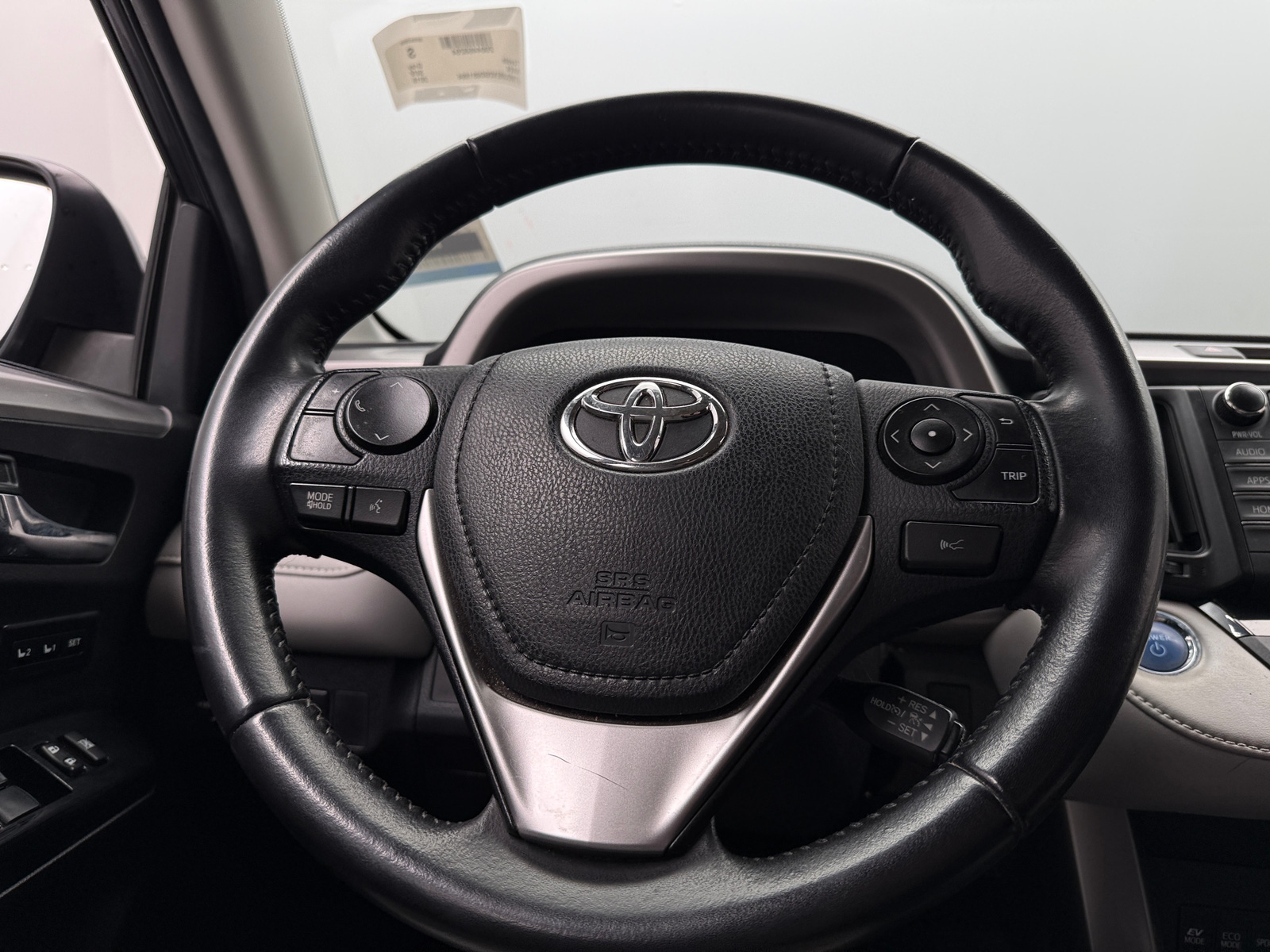 Thumbnail: 2016 Toyota RAV4 - 4