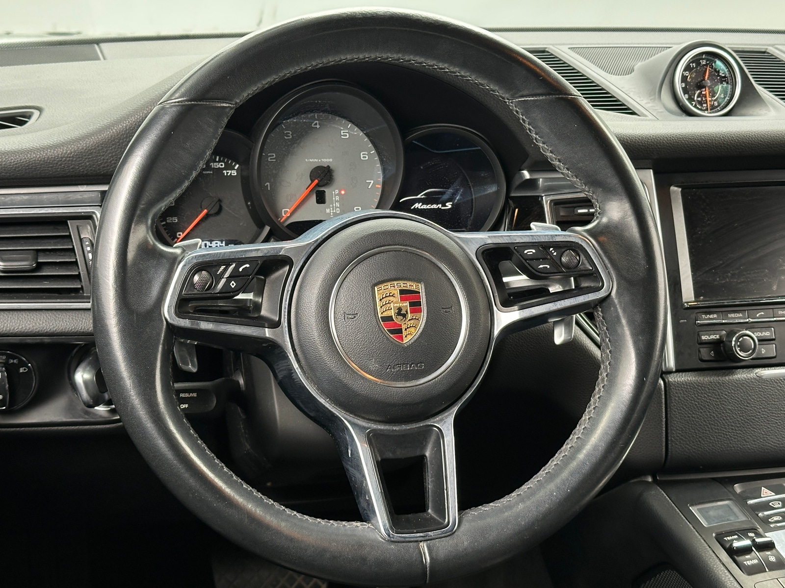 Thumbnail: 2016 Porsche Macan - 4