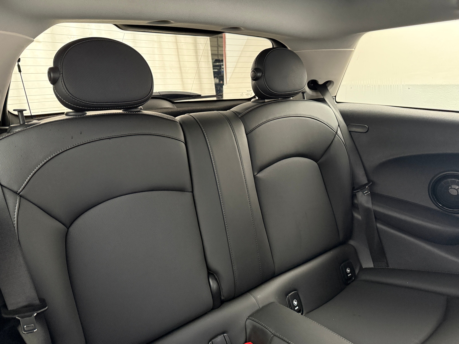 Thumbnail: 2022 MINI Cooper Hardtop - 5