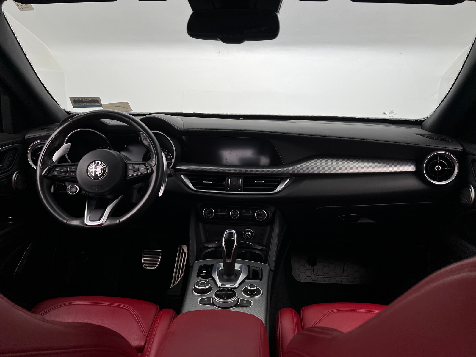 Thumbnail: 2023 Alfa Romeo Stelvio - 2