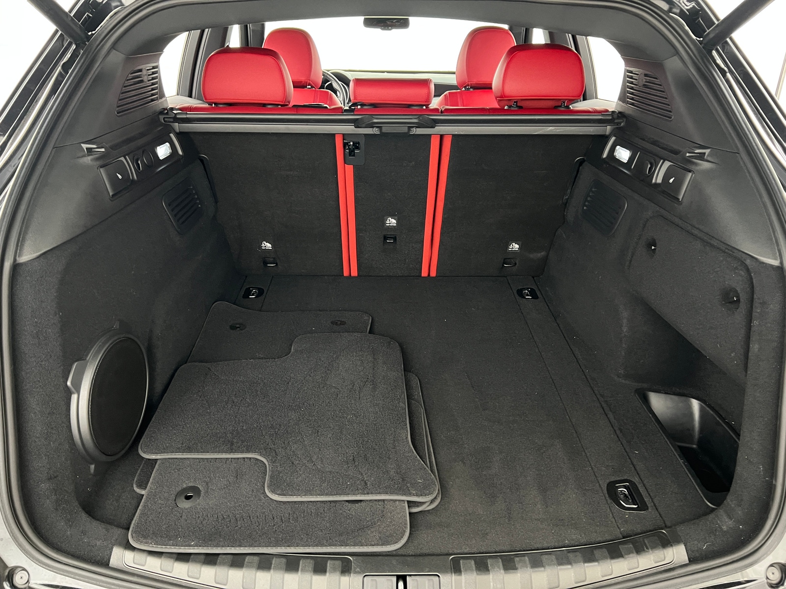 Thumbnail: 2023 Alfa Romeo Stelvio - 6