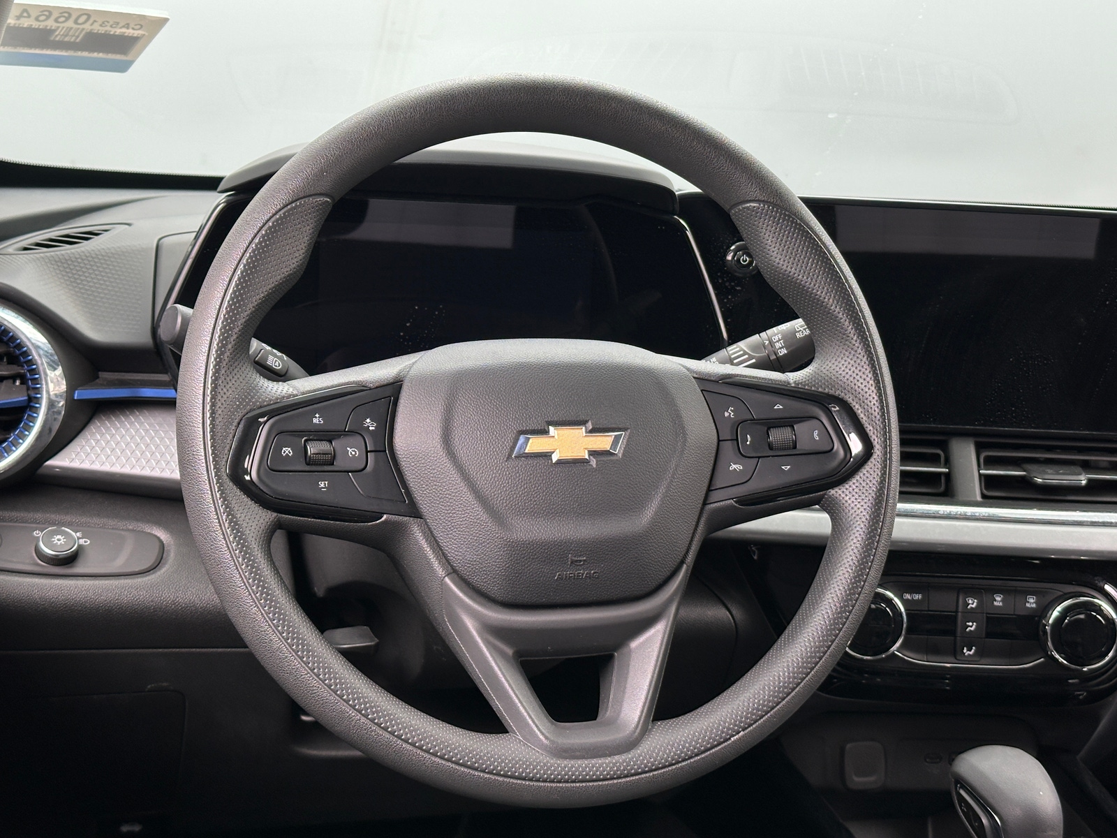 Thumbnail: 2025 Chevrolet Trax - 5