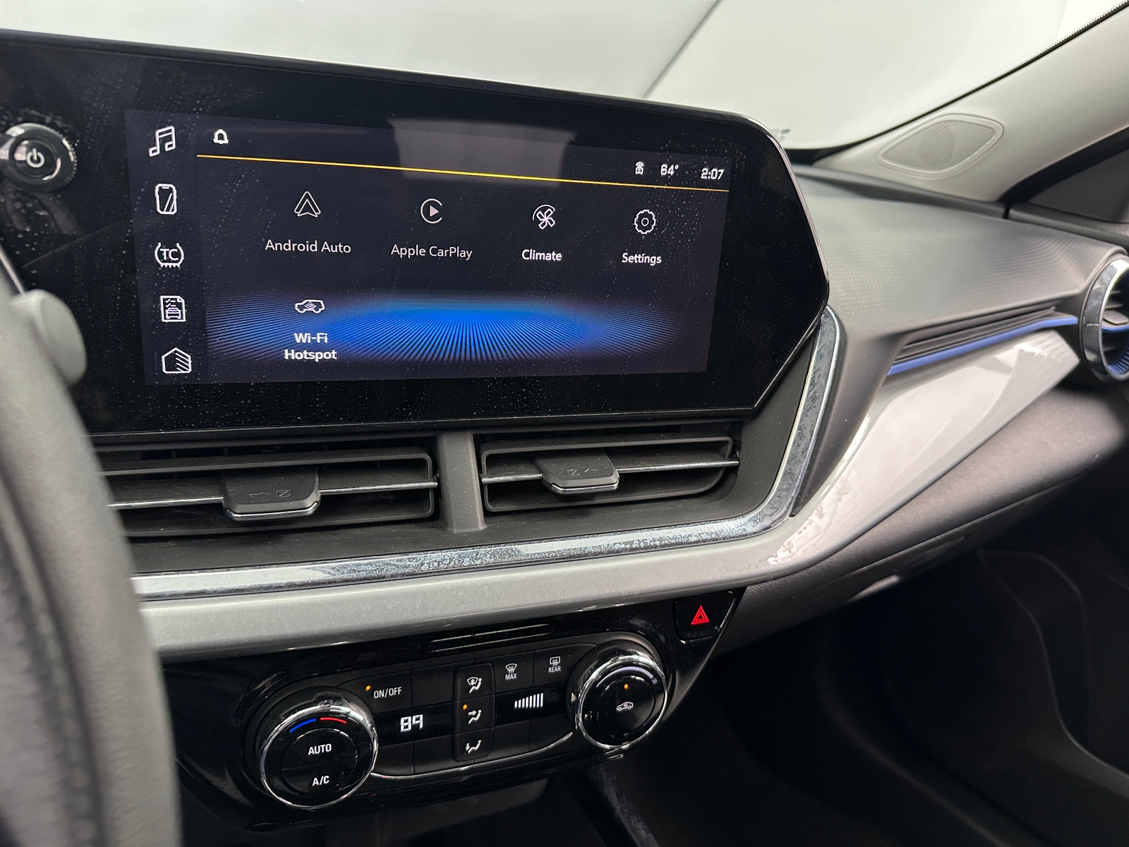 Thumbnail: 2025 Chevrolet Trax - 4