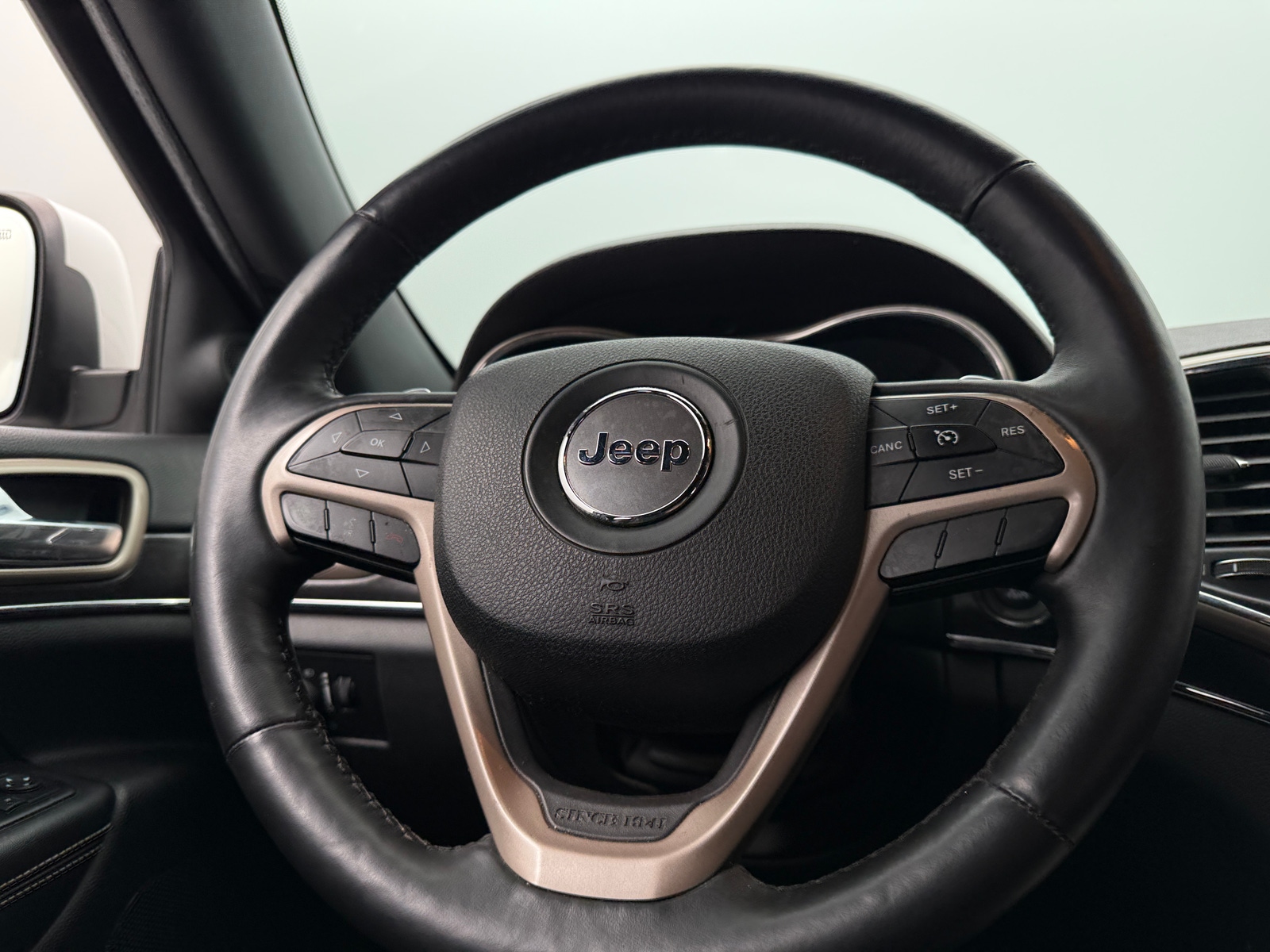 Thumbnail: 2014 Jeep Grand Cherokee - 4