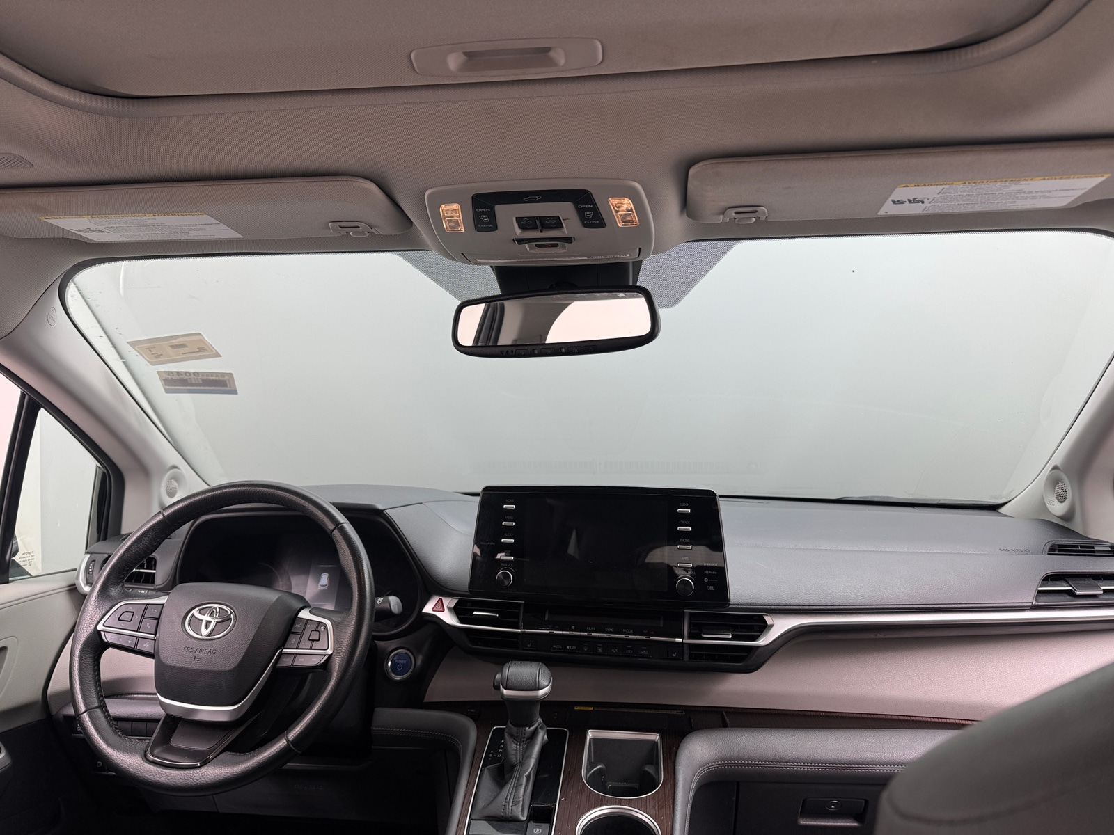 Thumbnail: 2022 Toyota Sienna - 2