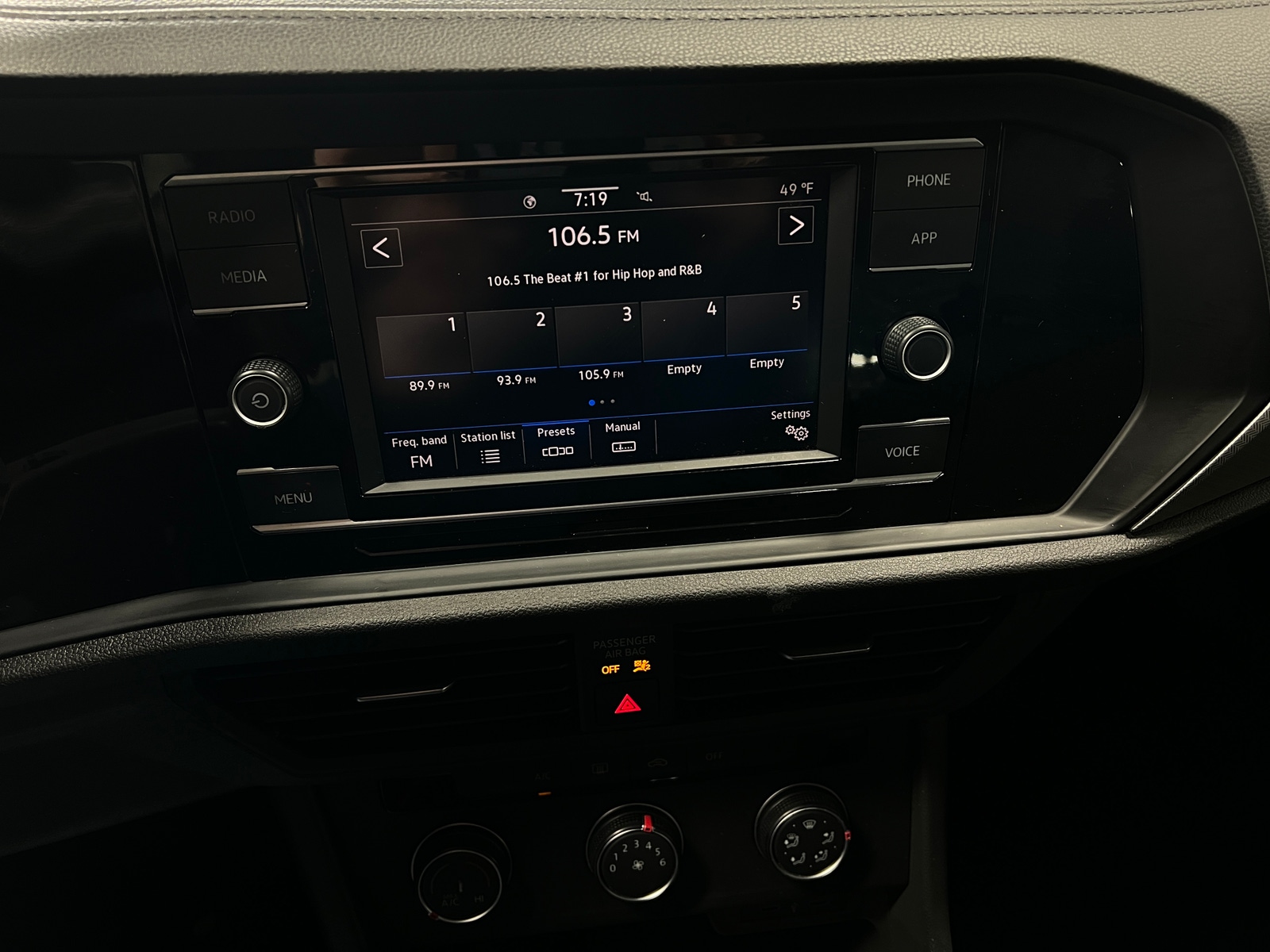 Thumbnail: 2020 Volkswagen Jetta - 4