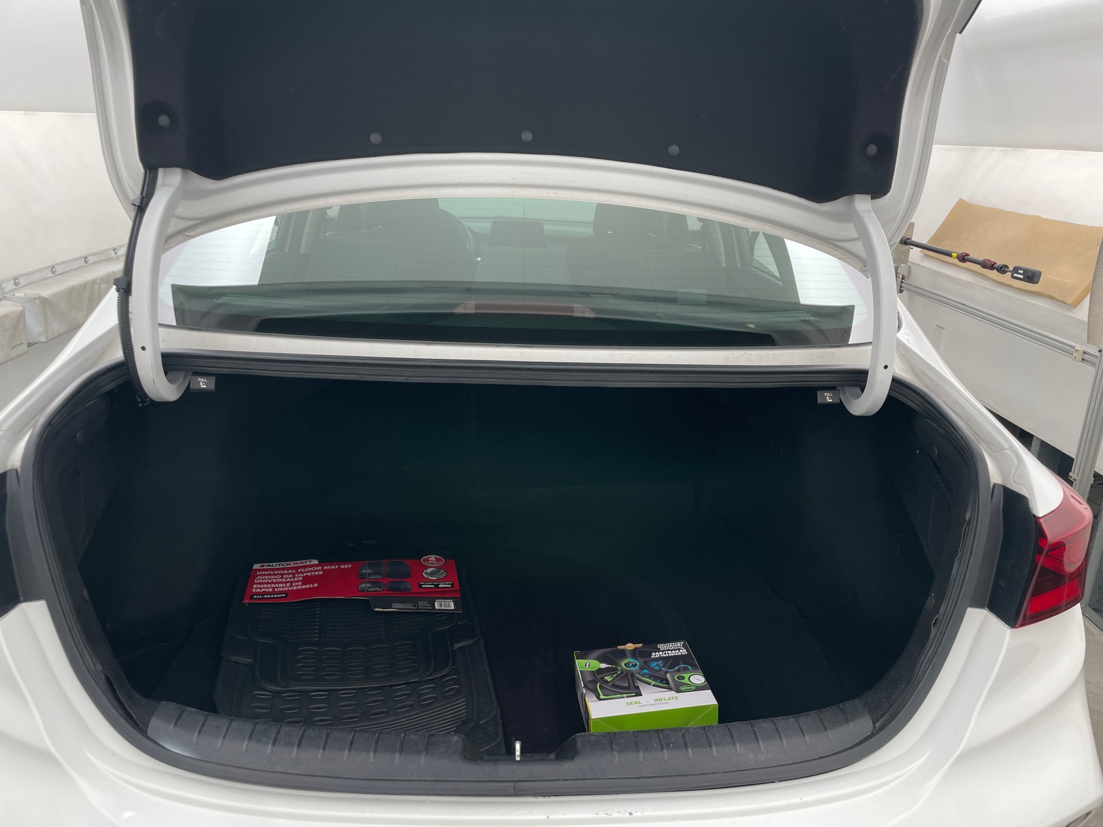 Thumbnail: 2024 Kia Forte - 7