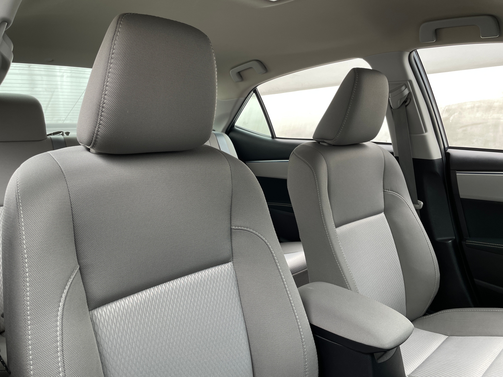 Thumbnail: 2015 Toyota Corolla - 2