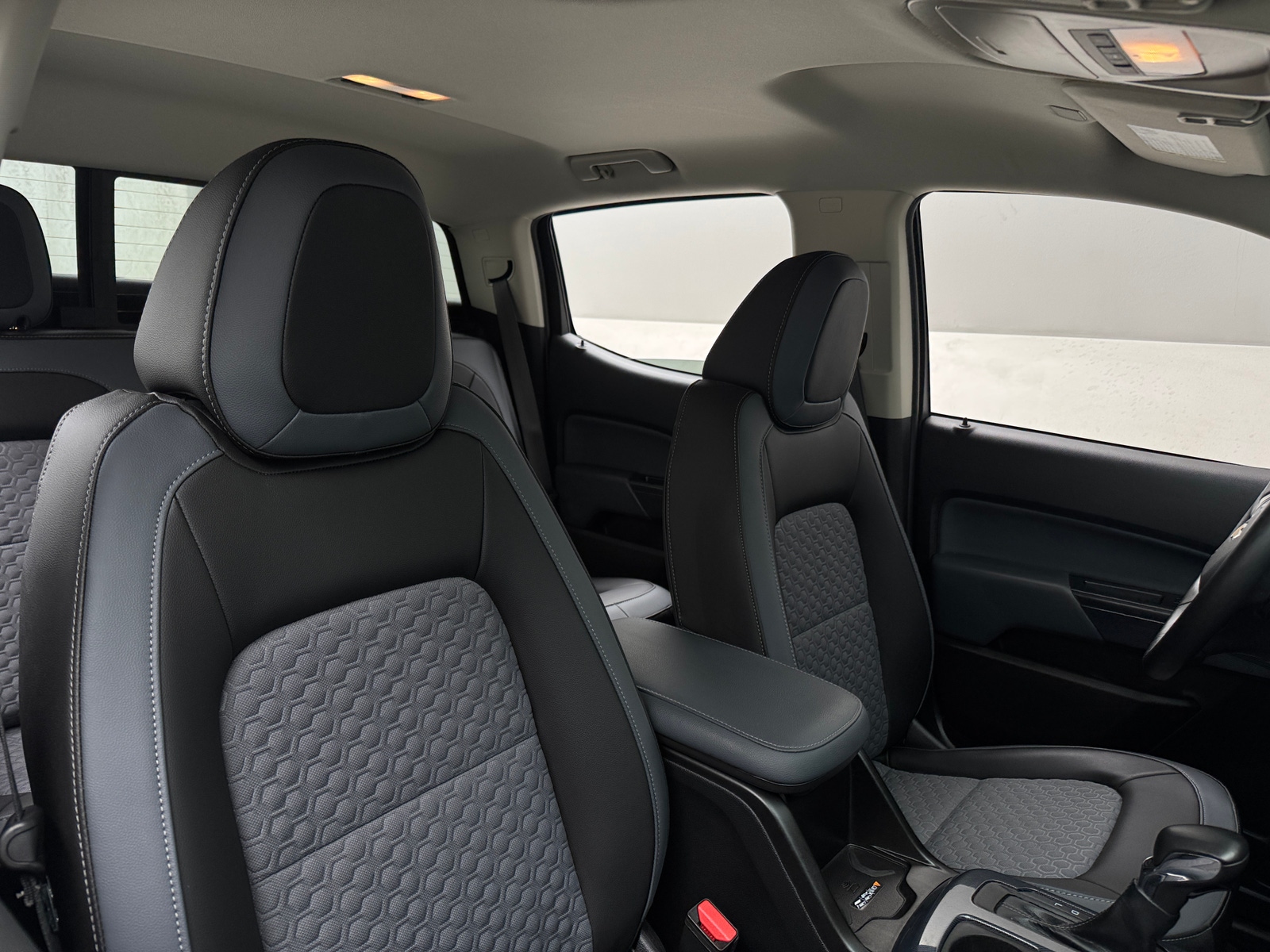 Thumbnail: 2022 Chevrolet Colorado - 2