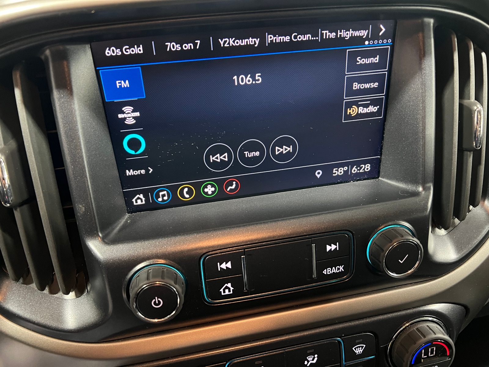 Thumbnail: 2022 Chevrolet Colorado - 4