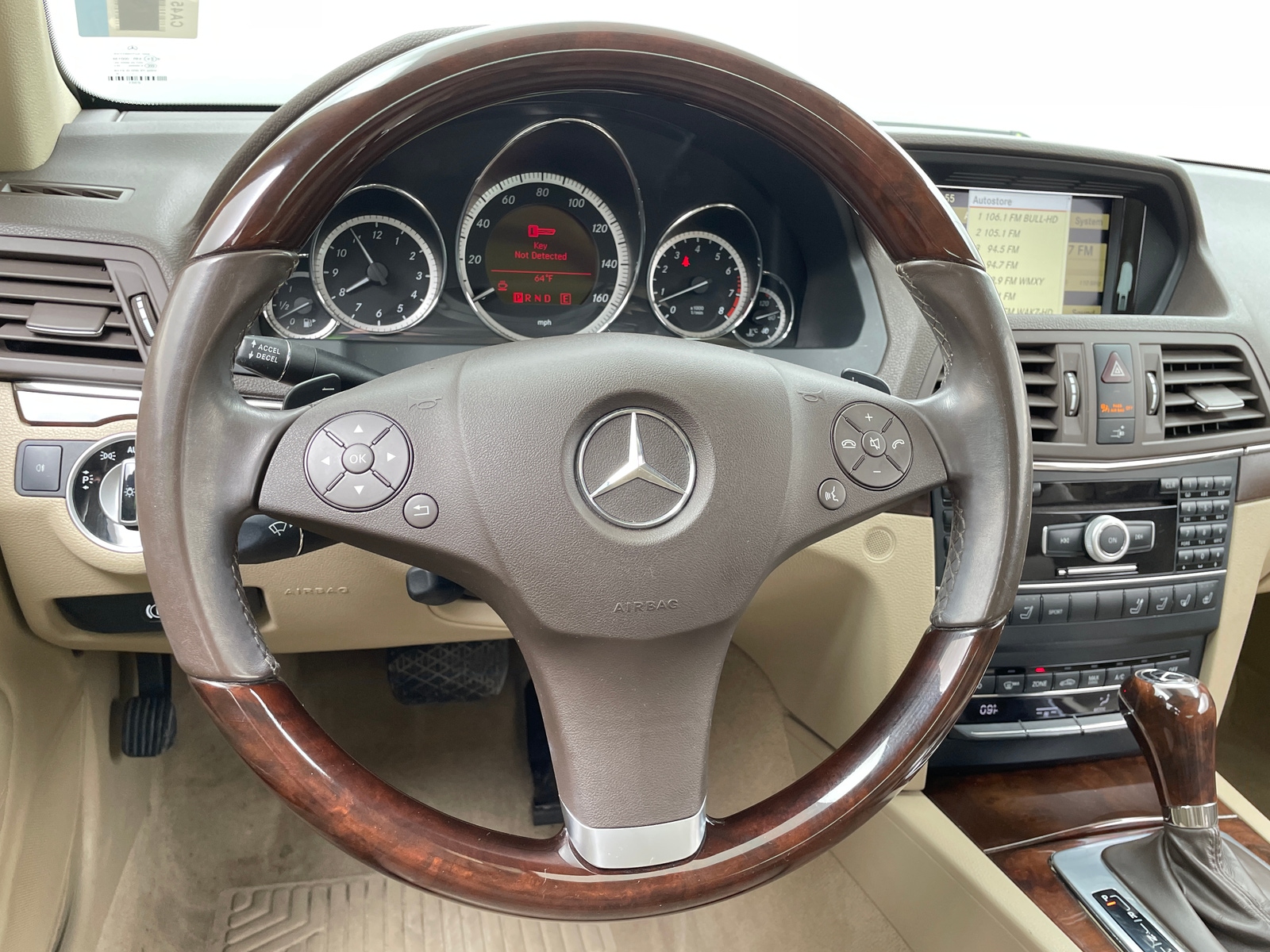 Thumbnail: 2011 Mercedes-Benz E-Class - 4