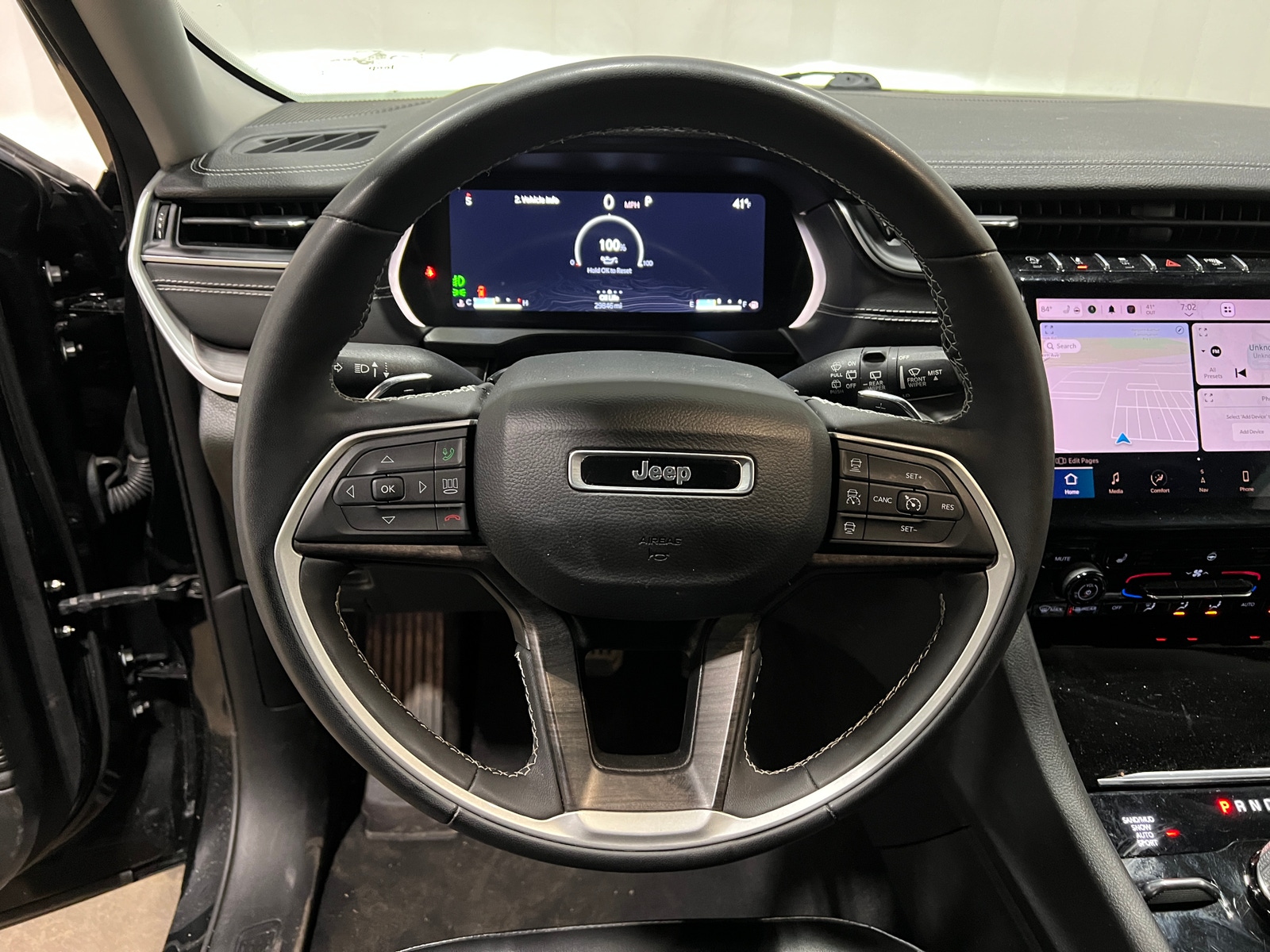 Thumbnail: 2023 Jeep Grand Cherokee - 4