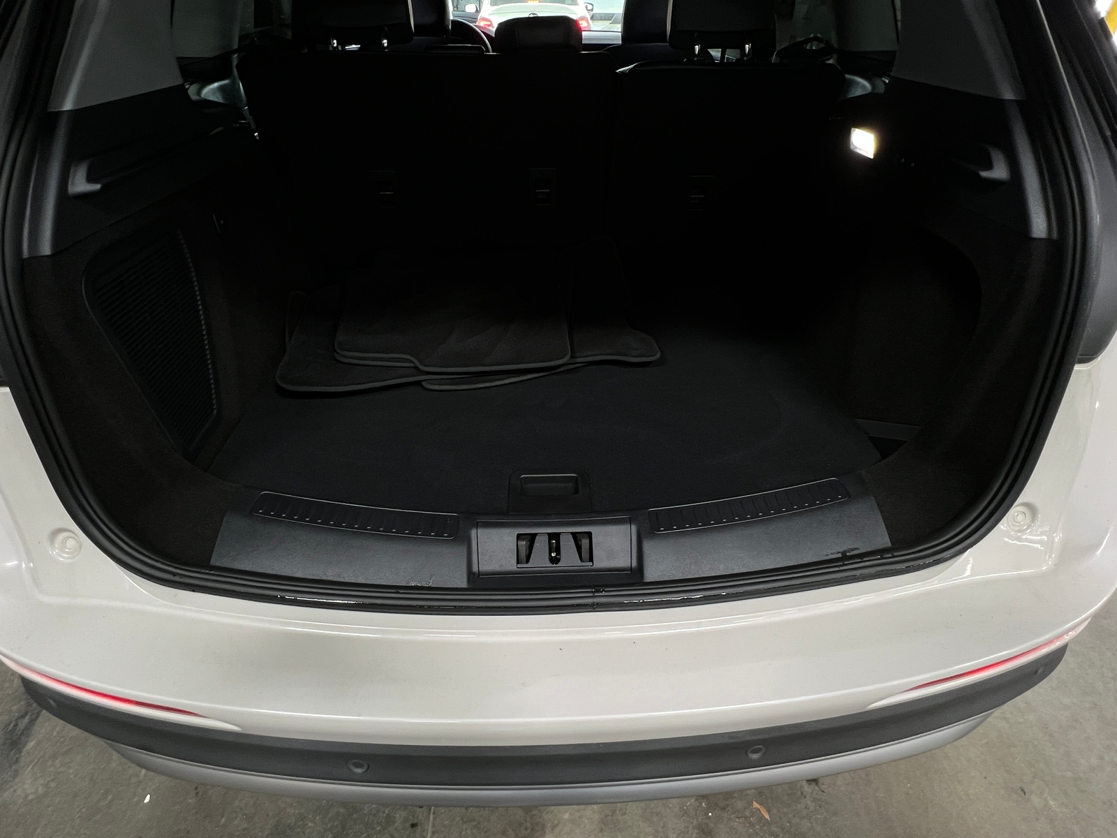 Thumbnail: 2022 Lincoln Corsair - 6