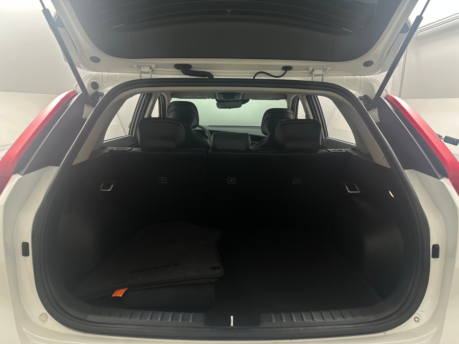 Thumbnail: 2025 Kia Niro - 7