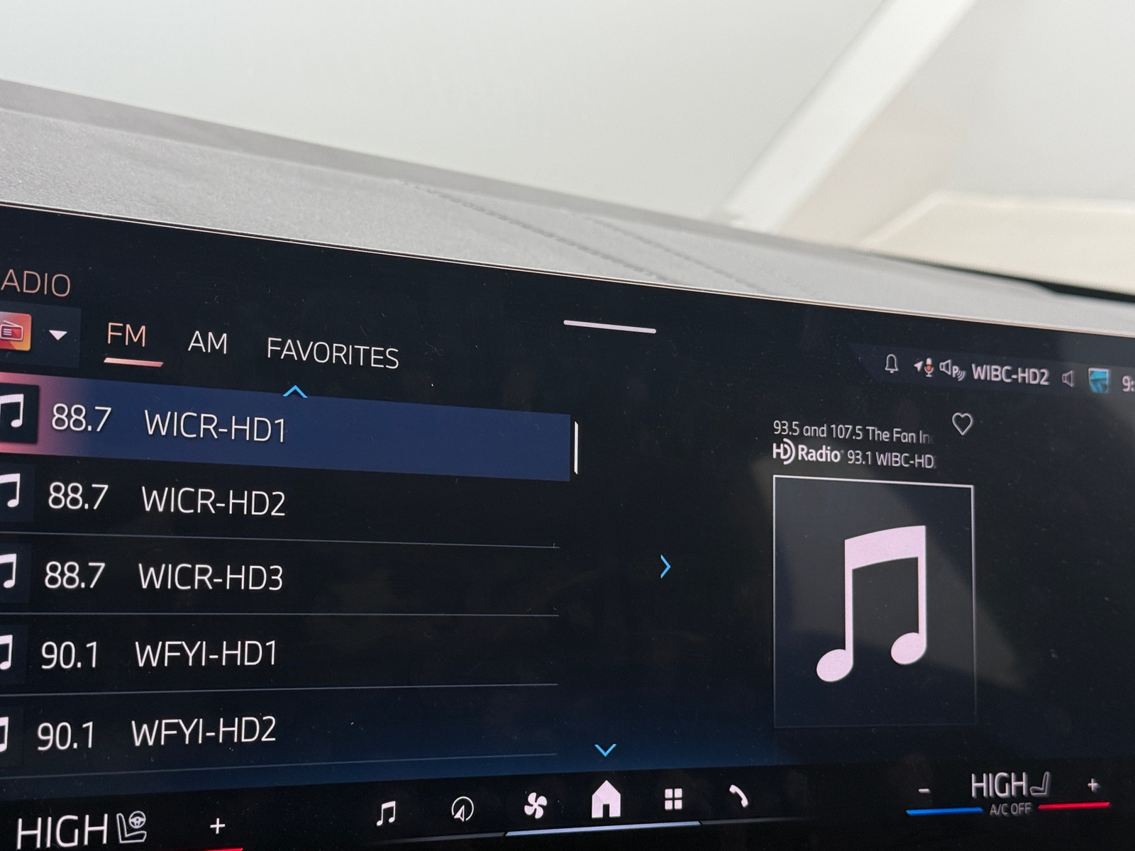 Thumbnail: 2025 BMW X3 - 3