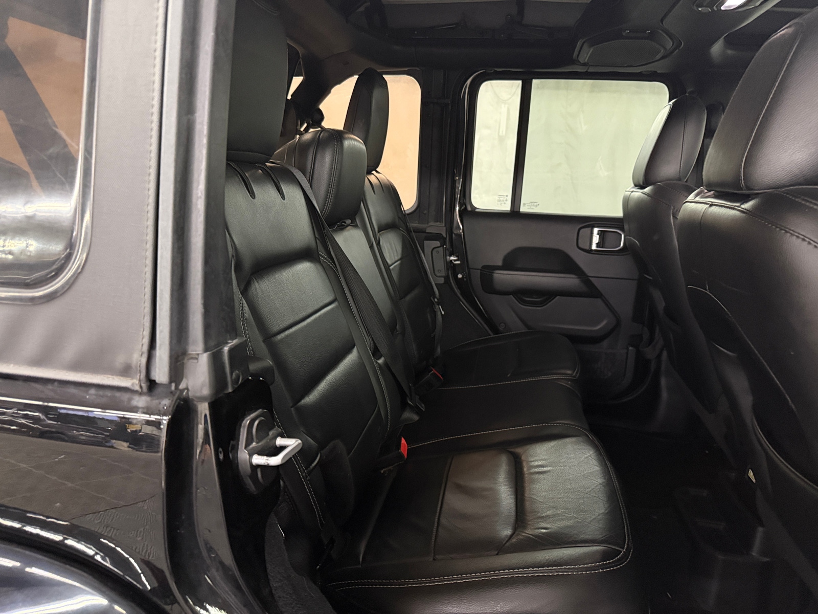 Thumbnail: 2018 Jeep Wrangler - 5