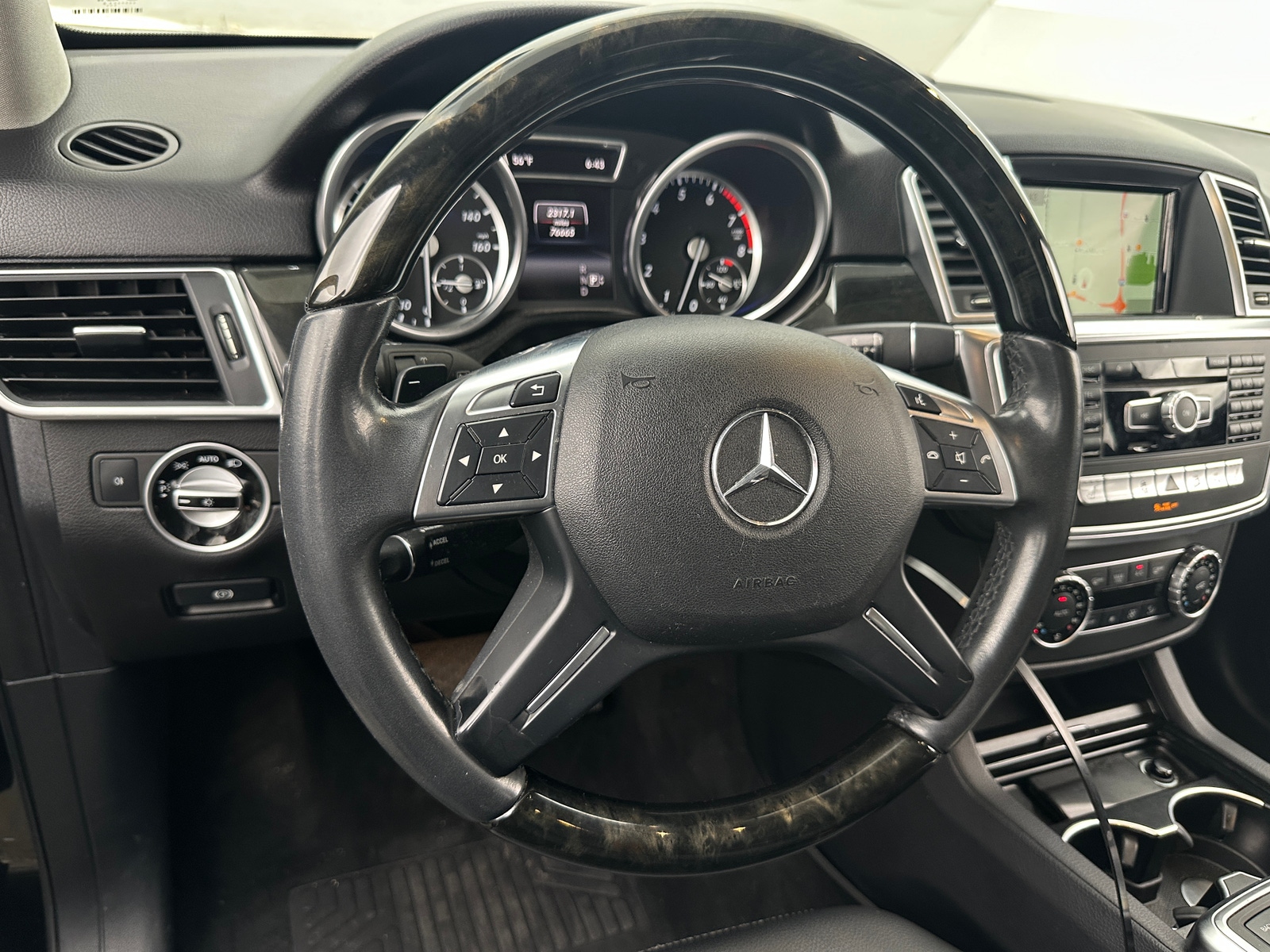 Thumbnail: 2015 Mercedes-Benz M-Class - 5