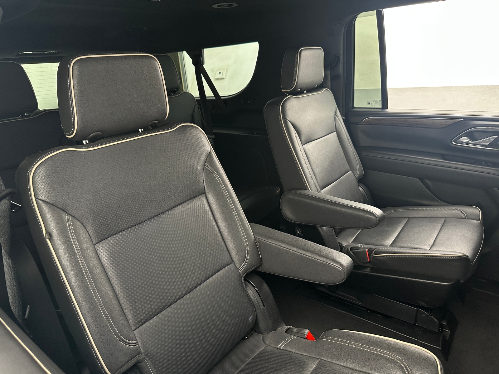 Thumbnail: 2023 Chevrolet Suburban - 5