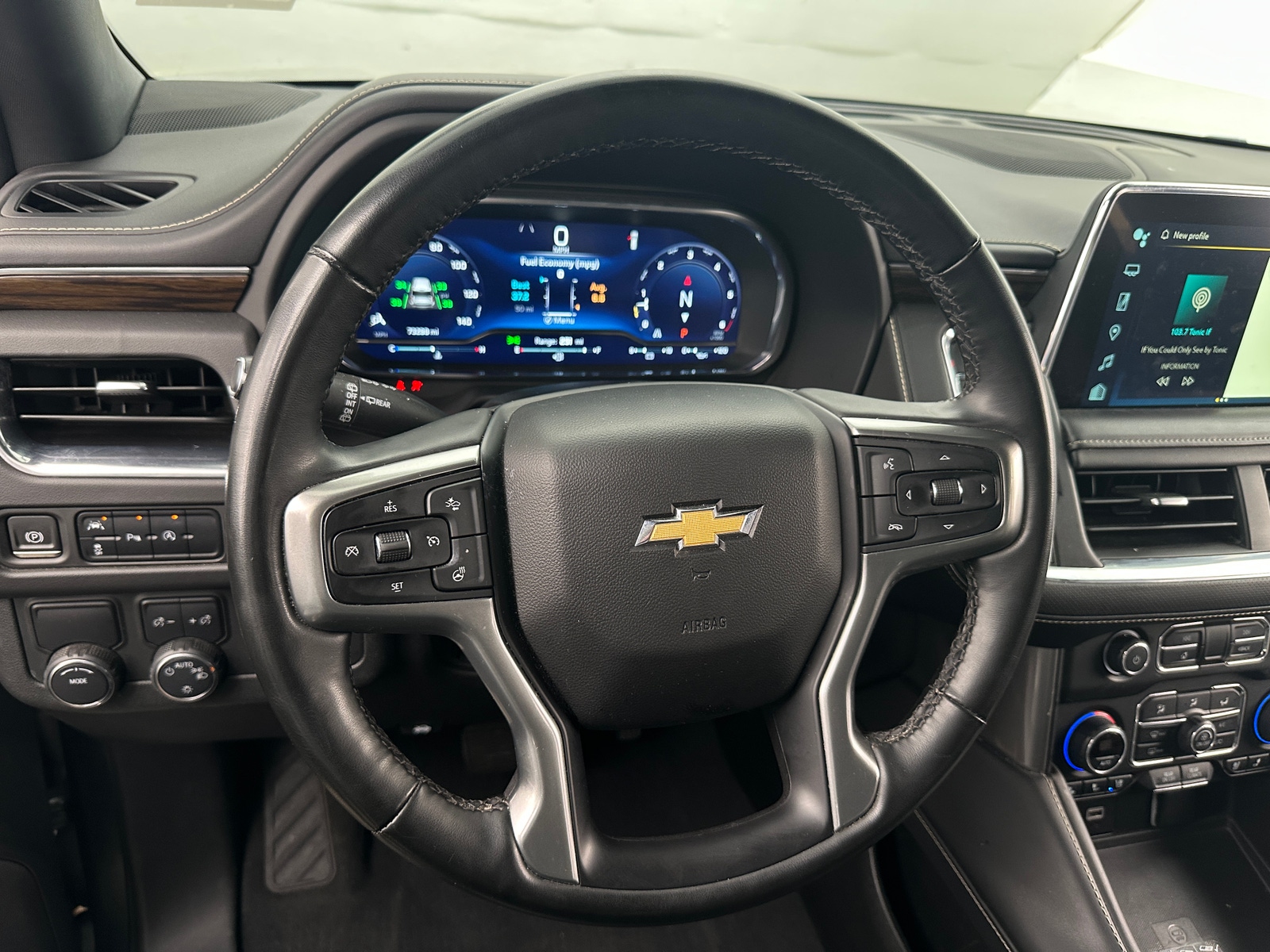 Thumbnail: 2023 Chevrolet Suburban - 4