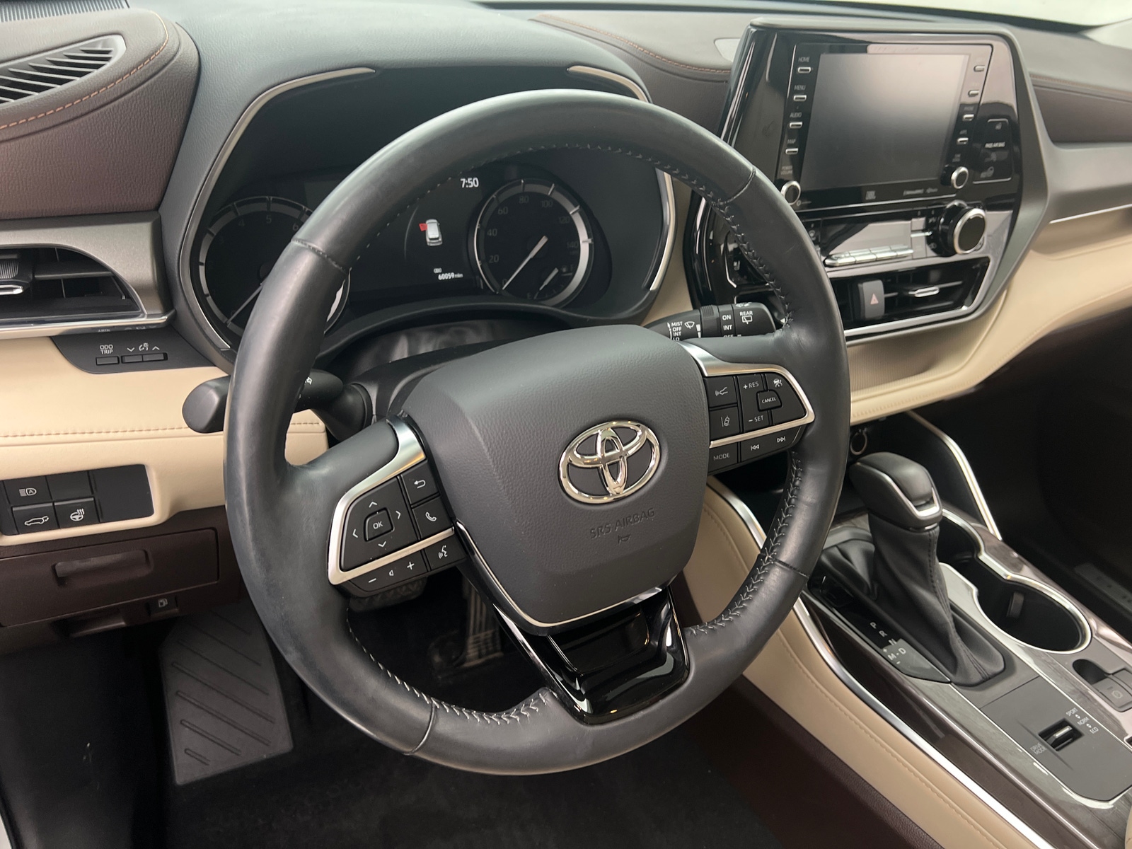 Thumbnail: 2021 Toyota Highlander - 4