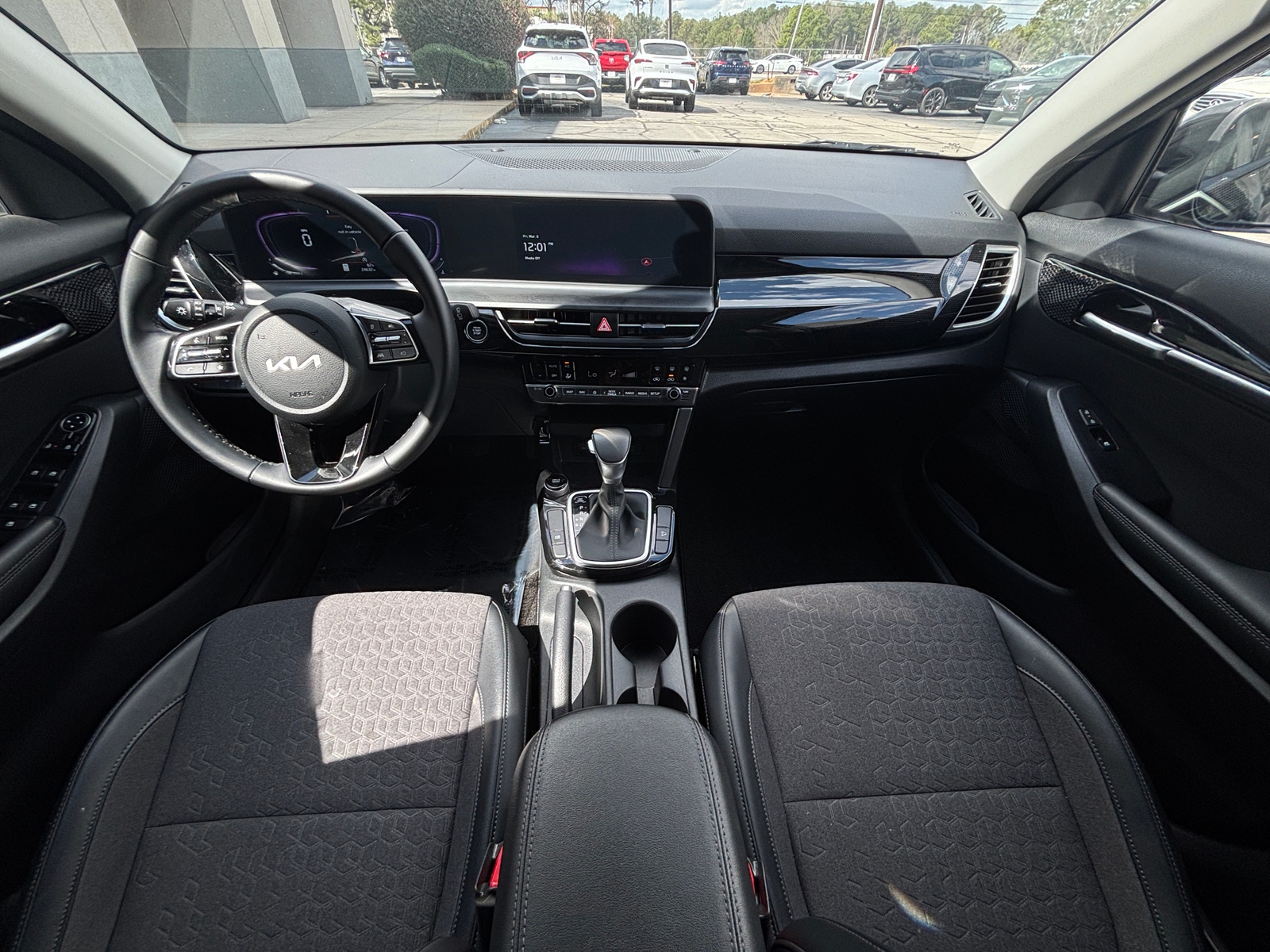 Thumbnail: 2025 Kia Seltos - 3