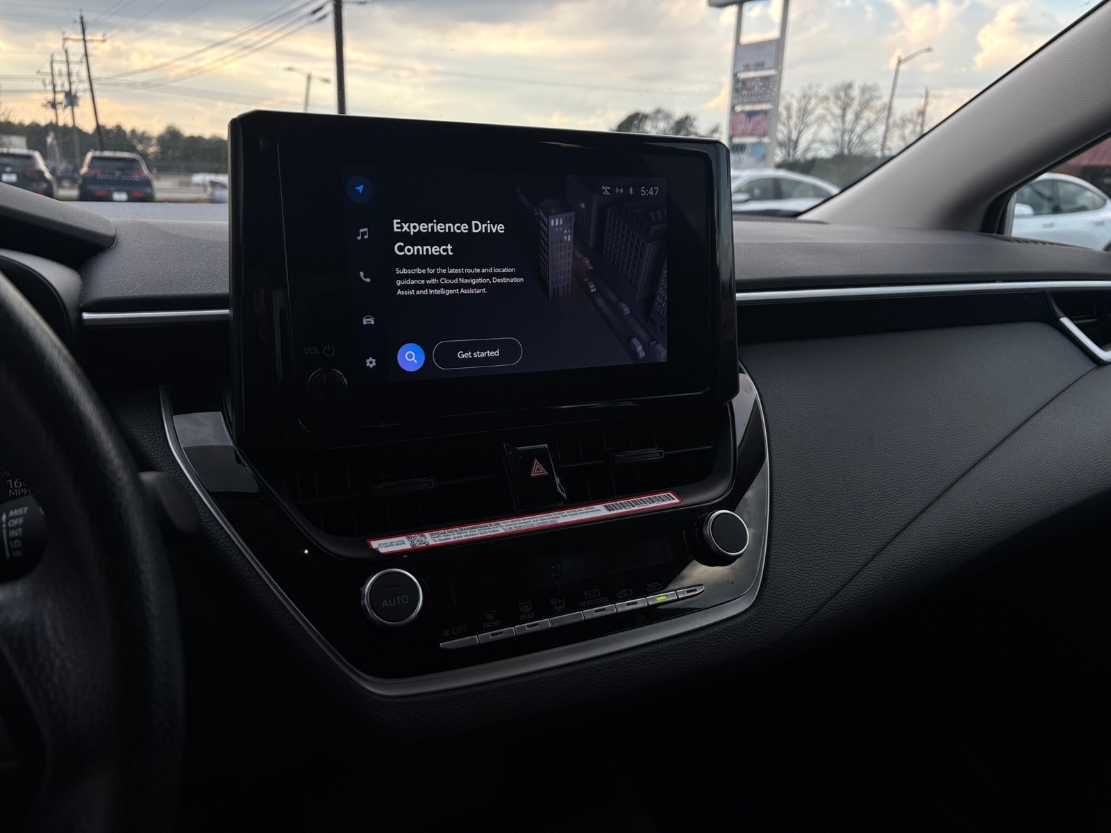 Thumbnail: 2025 Toyota Corolla - 4