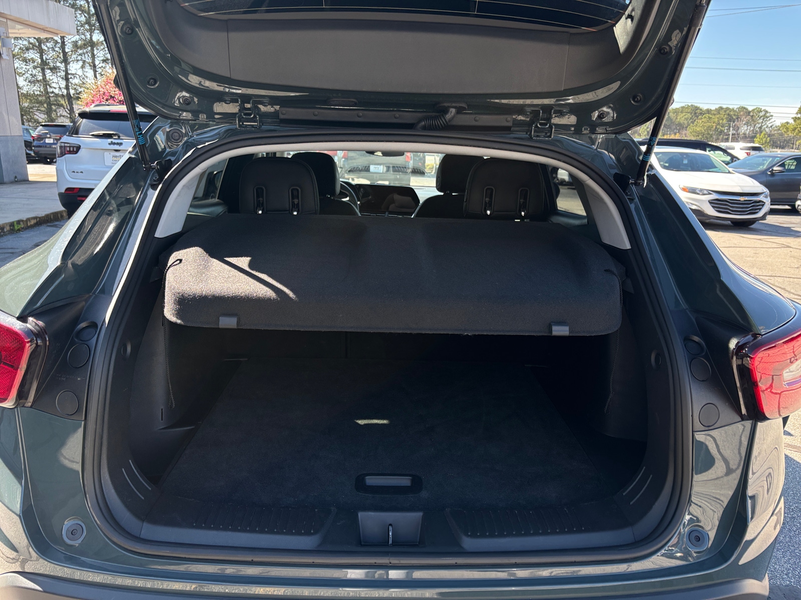 Thumbnail: 2025 Chevrolet Trax - 6