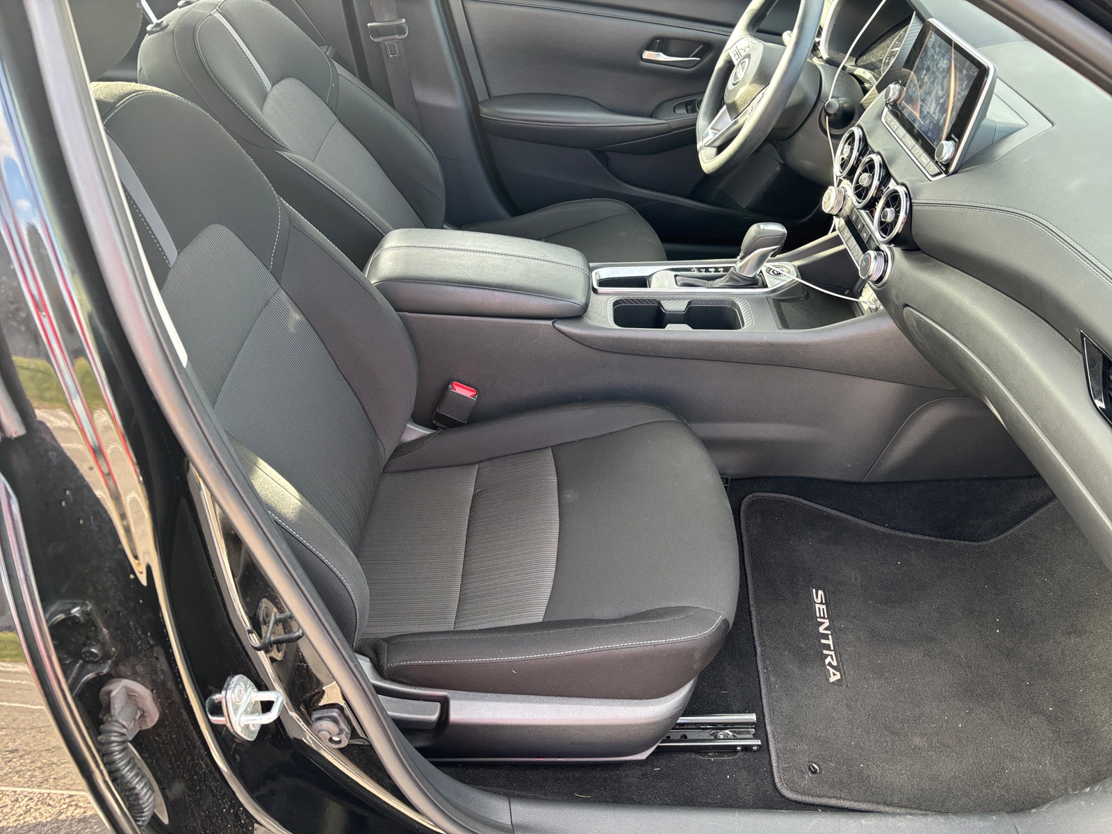 Thumbnail: 2025 Nissan Sentra - 2