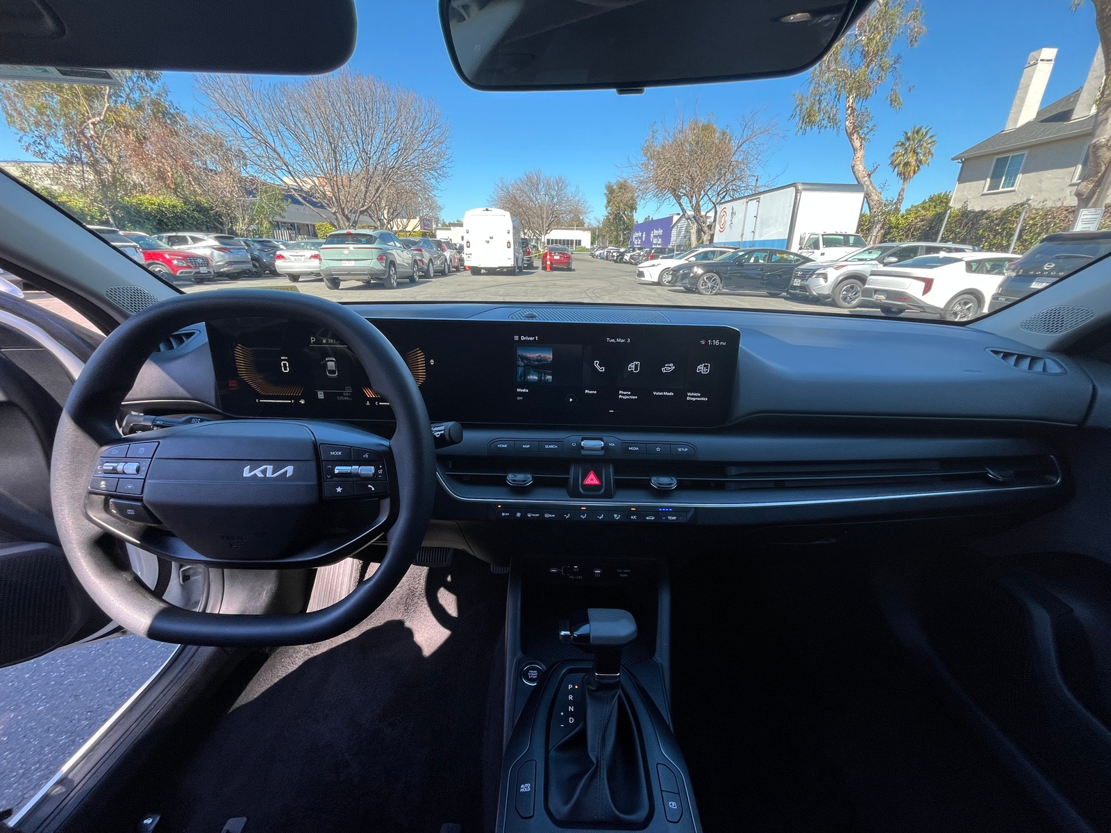 Thumbnail: 2025 Kia K4 - 3