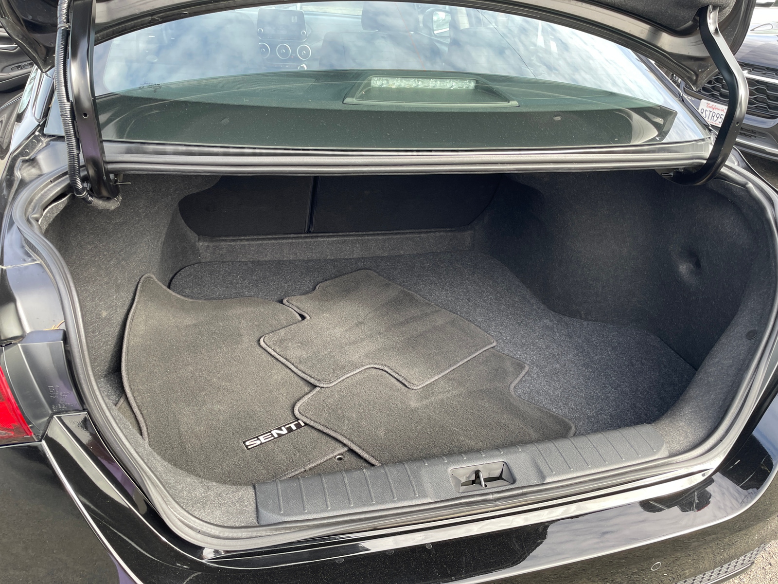 Thumbnail: 2025 Nissan Sentra - 6