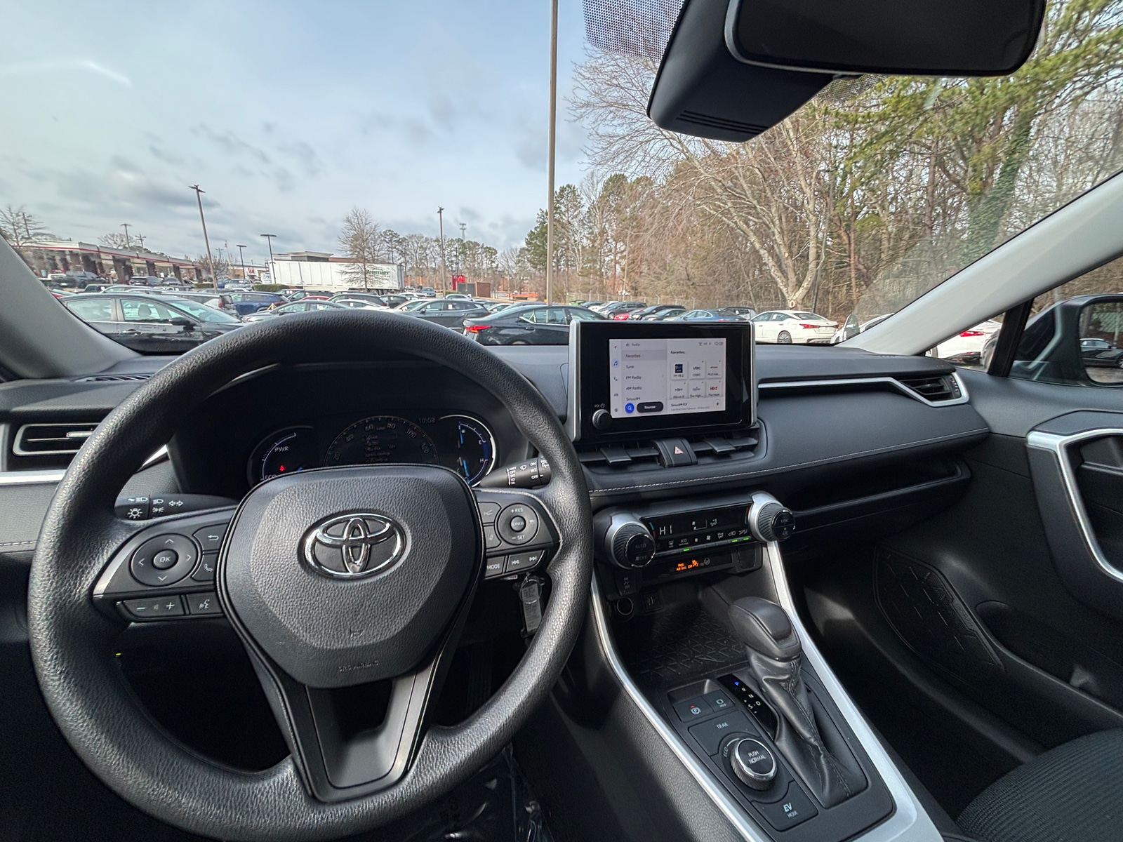 Thumbnail: 2025 Toyota RAV4 - 3