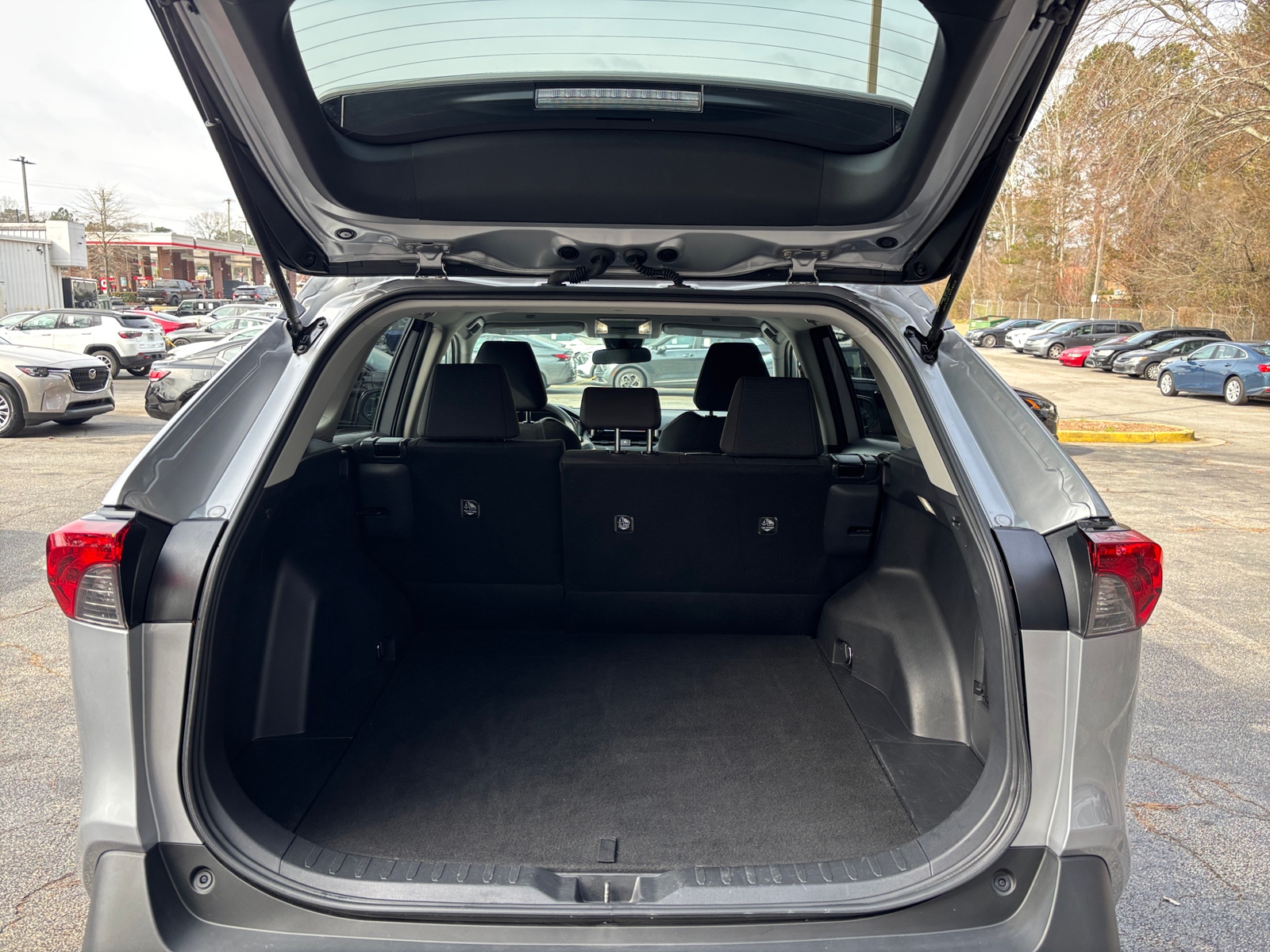 Thumbnail: 2025 Toyota RAV4 - 6