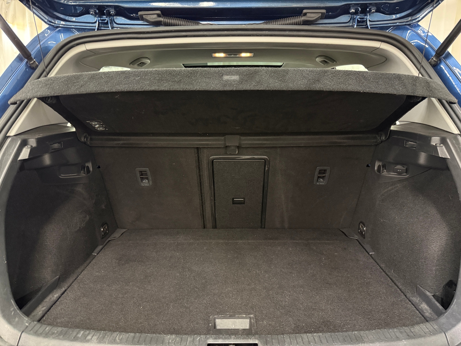 Thumbnail: 2017 Volkswagen Golf - 7