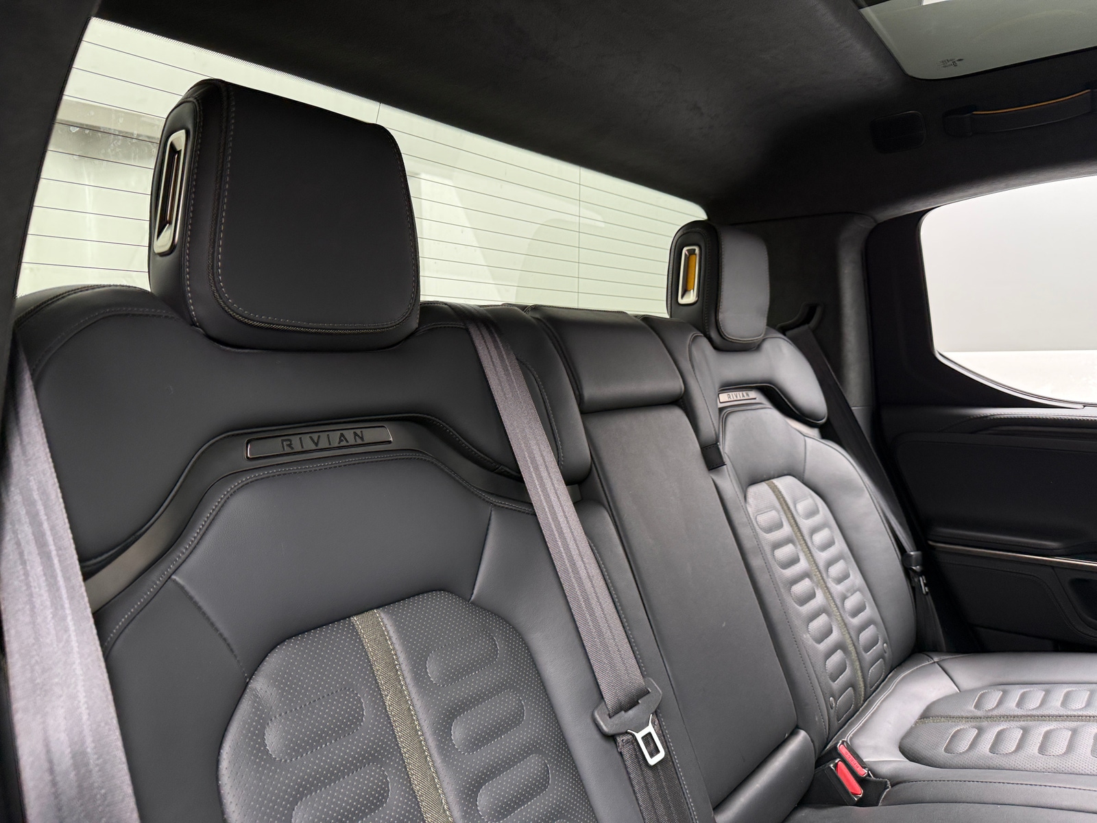 Thumbnail: 2022 Rivian R1T - 5