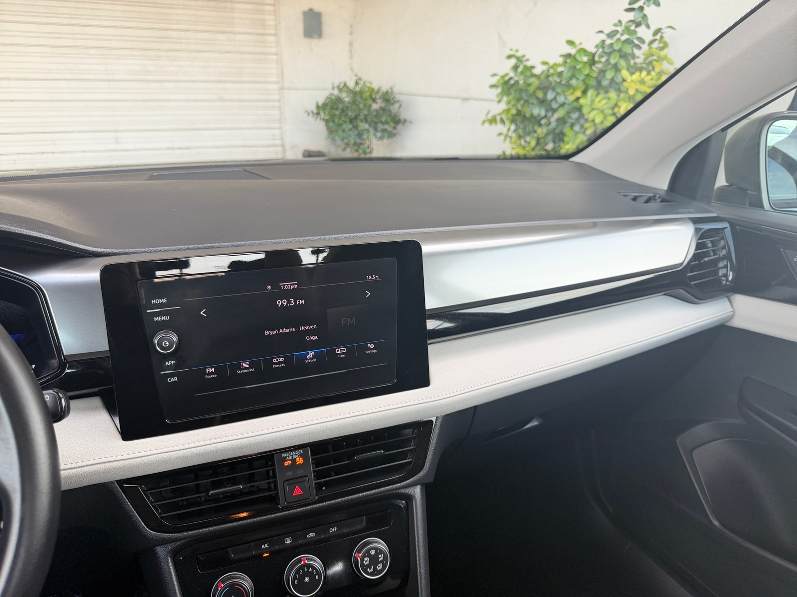 Thumbnail: 2025 Volkswagen Taos - 4