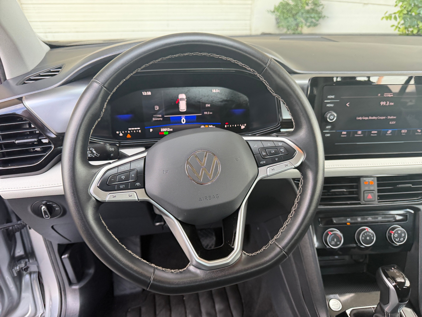 Thumbnail: 2025 Volkswagen Taos - 5