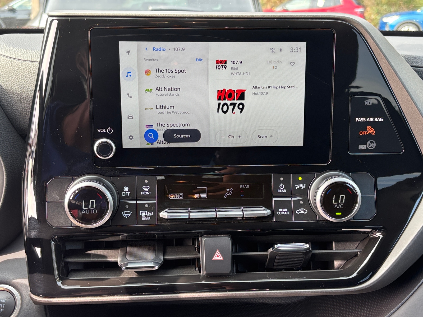 Thumbnail: 2025 Toyota Highlander - 4