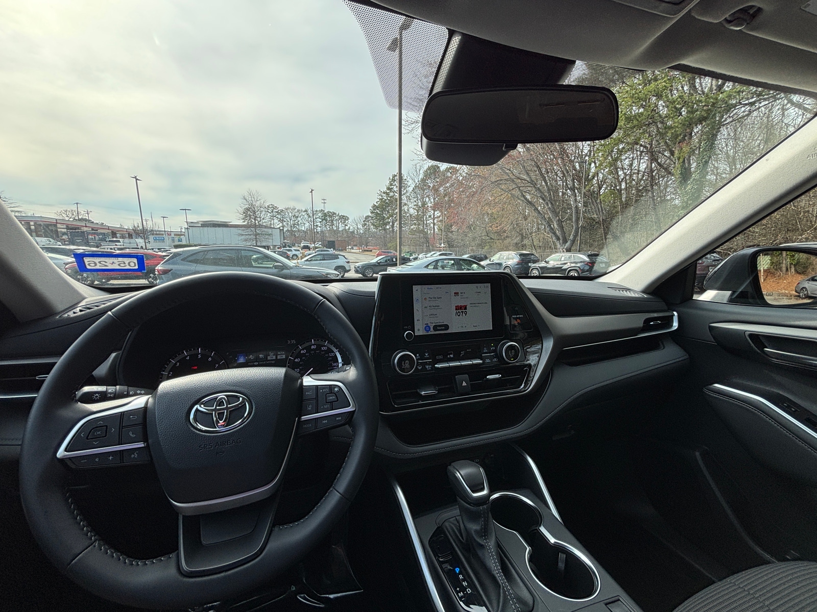 Thumbnail: 2025 Toyota Highlander - 3