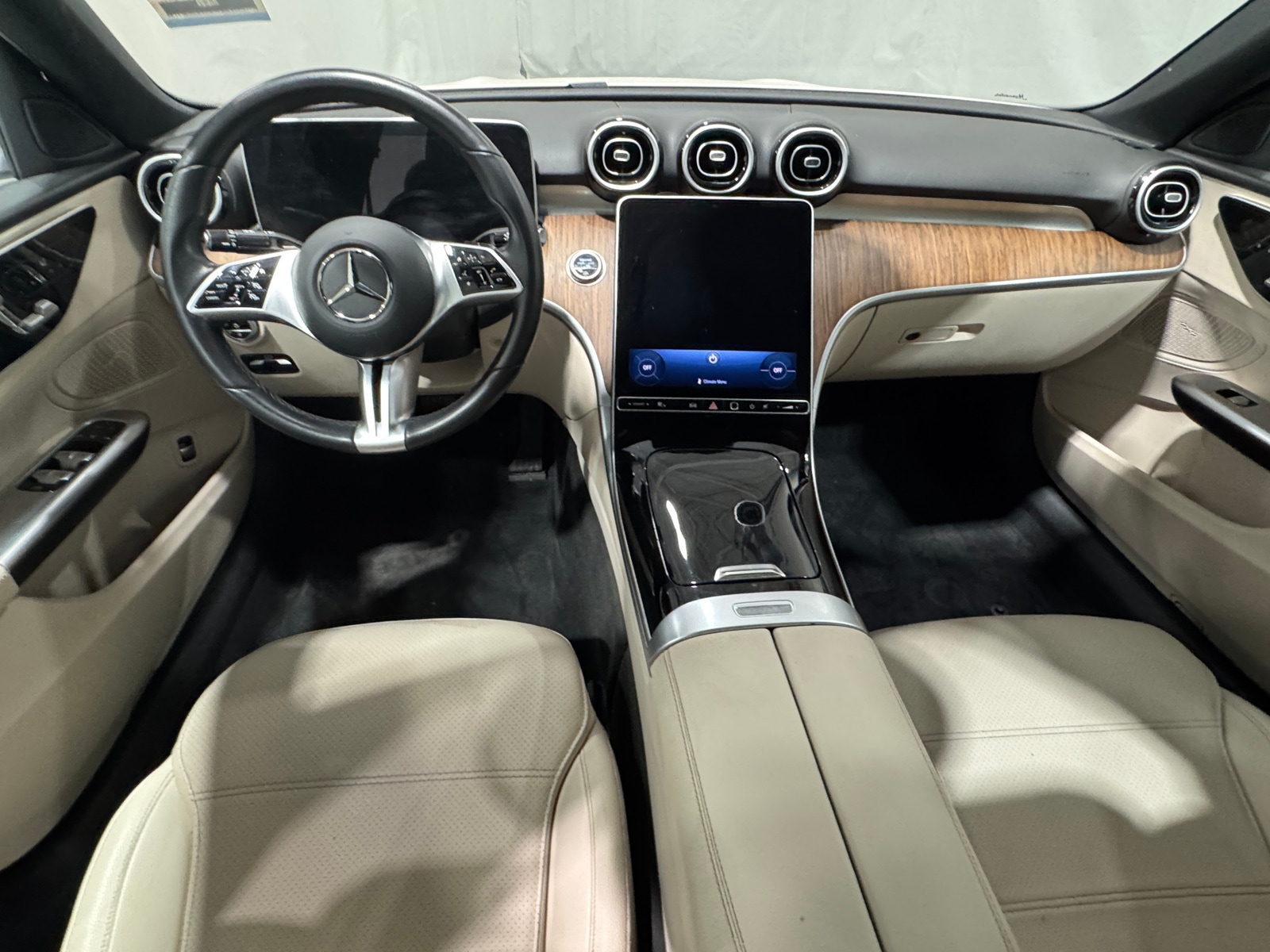 Thumbnail: 2025 Mercedes-Benz C-Class - 2