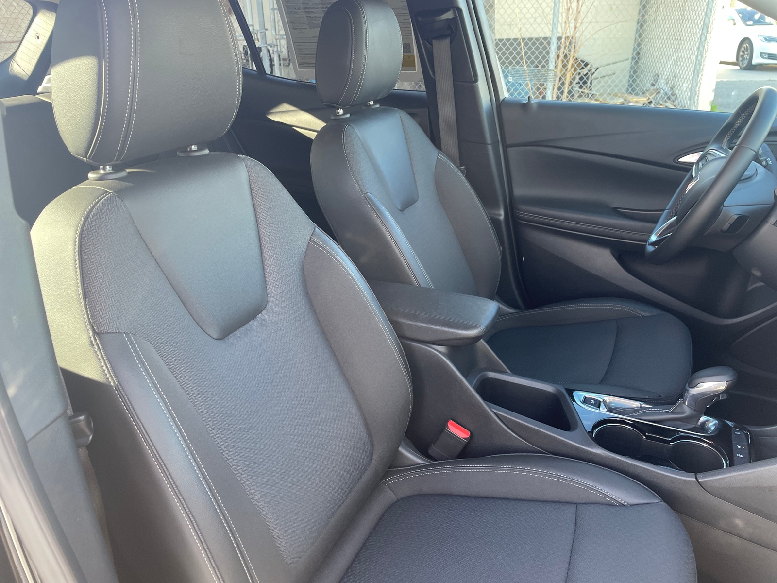 Thumbnail: 2025 Buick Encore GX - 2