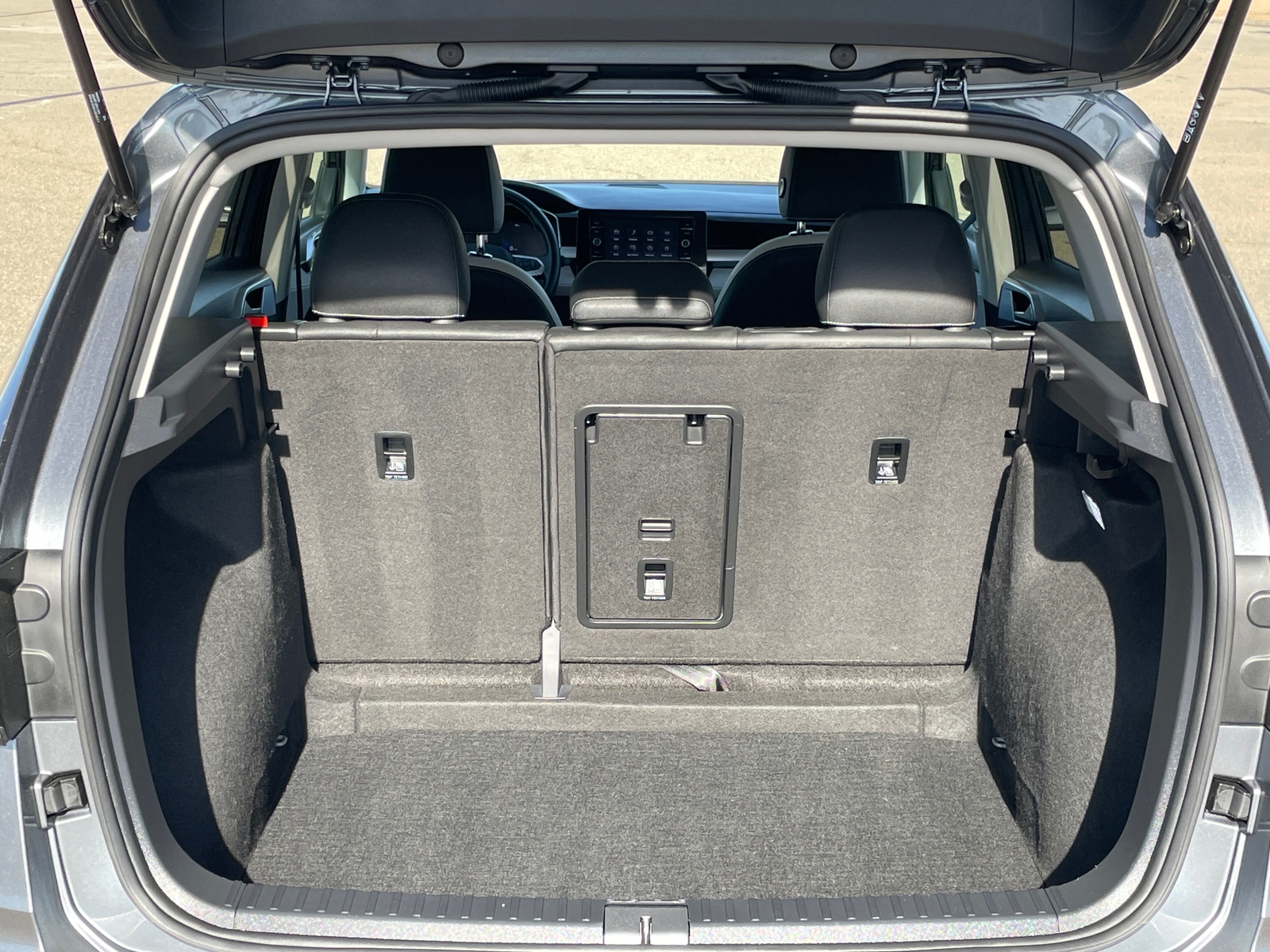 Thumbnail: 2025 Volkswagen Taos - 6