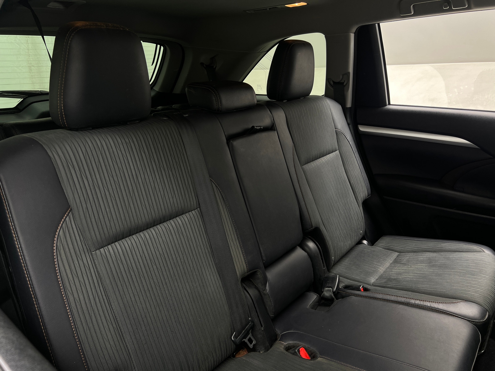 Thumbnail: 2016 Toyota Highlander - 6