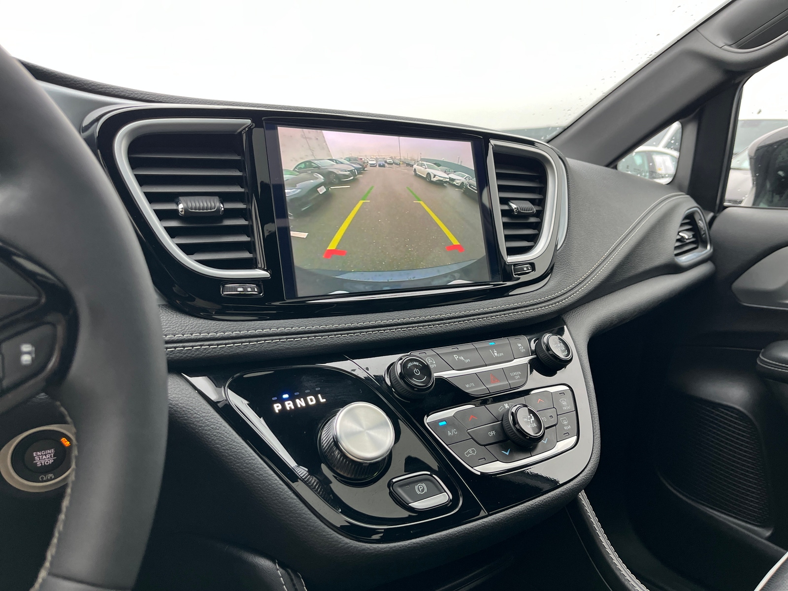 Thumbnail: 2025 Chrysler Pacifica - 4