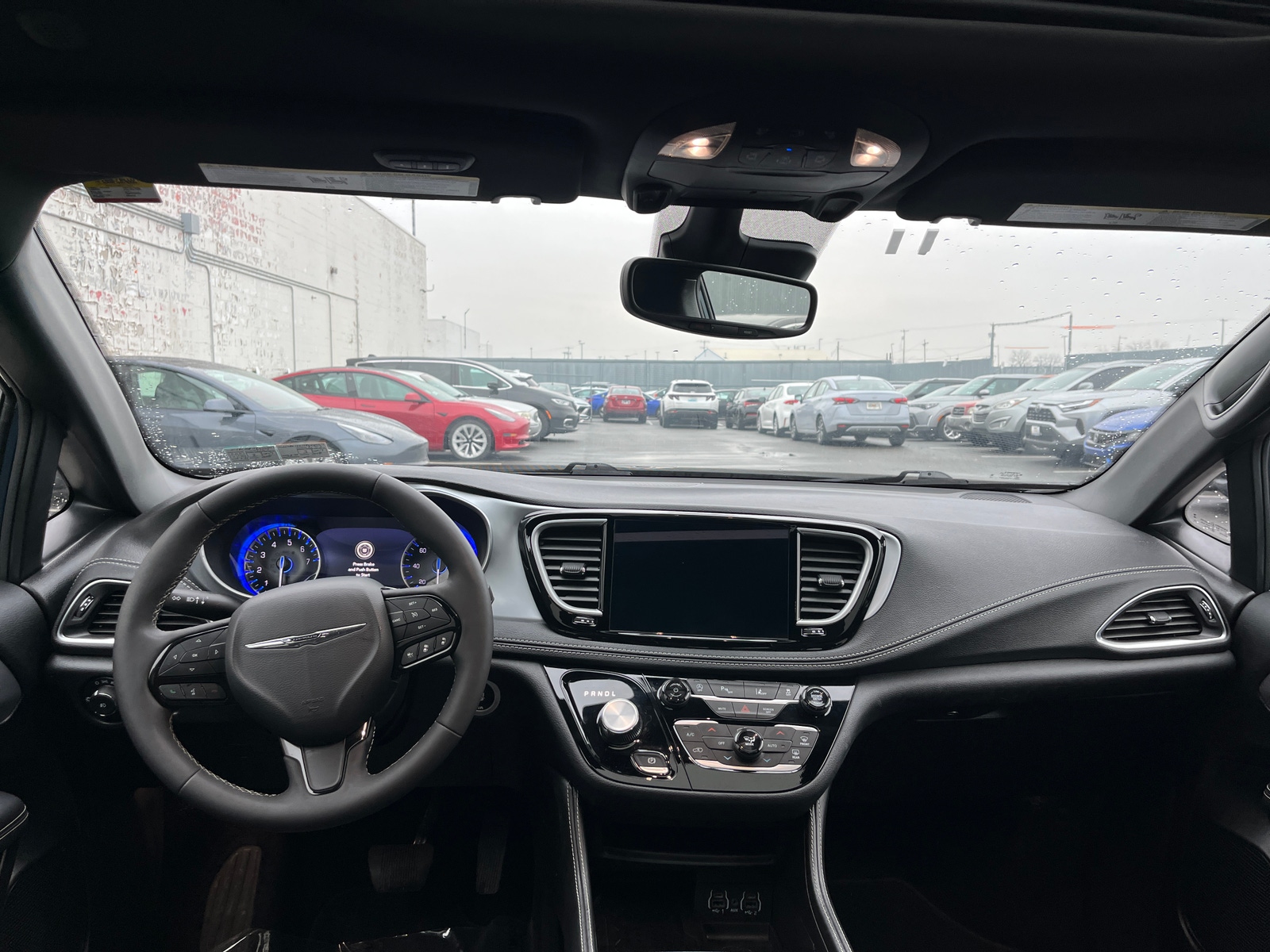 Thumbnail: 2025 Chrysler Pacifica - 3