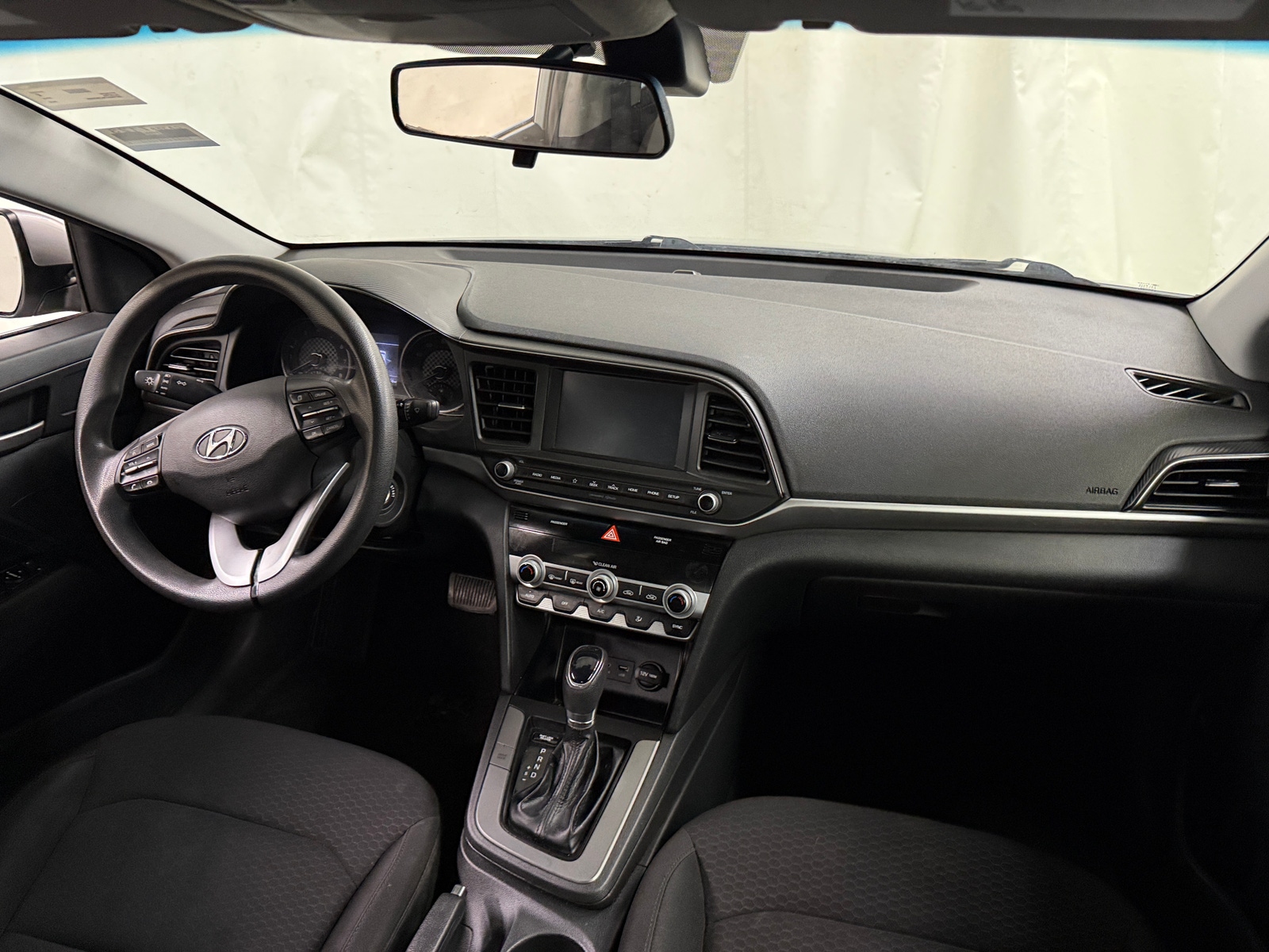 Thumbnail: 2020 Hyundai Elantra - 3